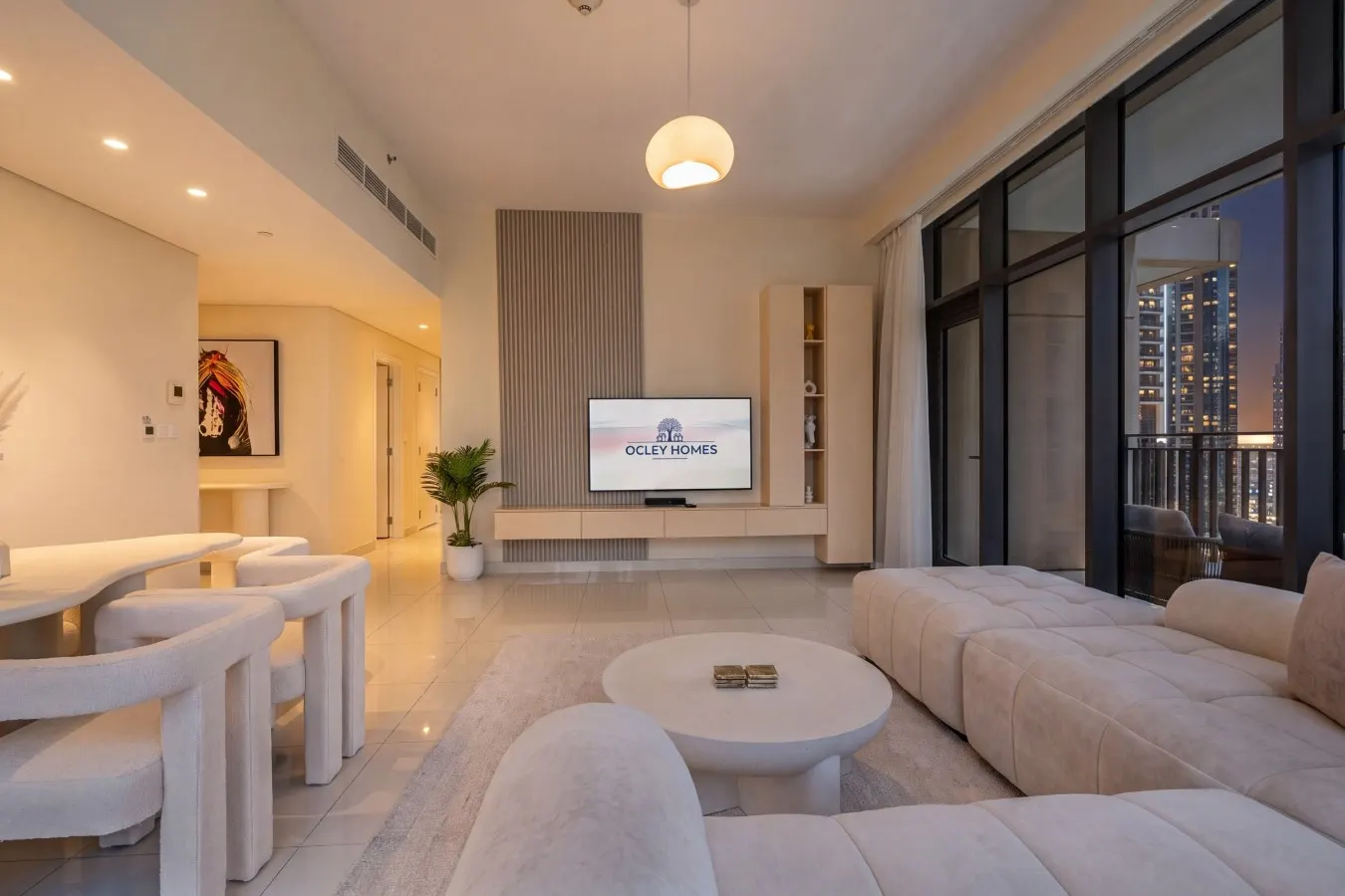 Luxury Corner Home with Stunning City View 7