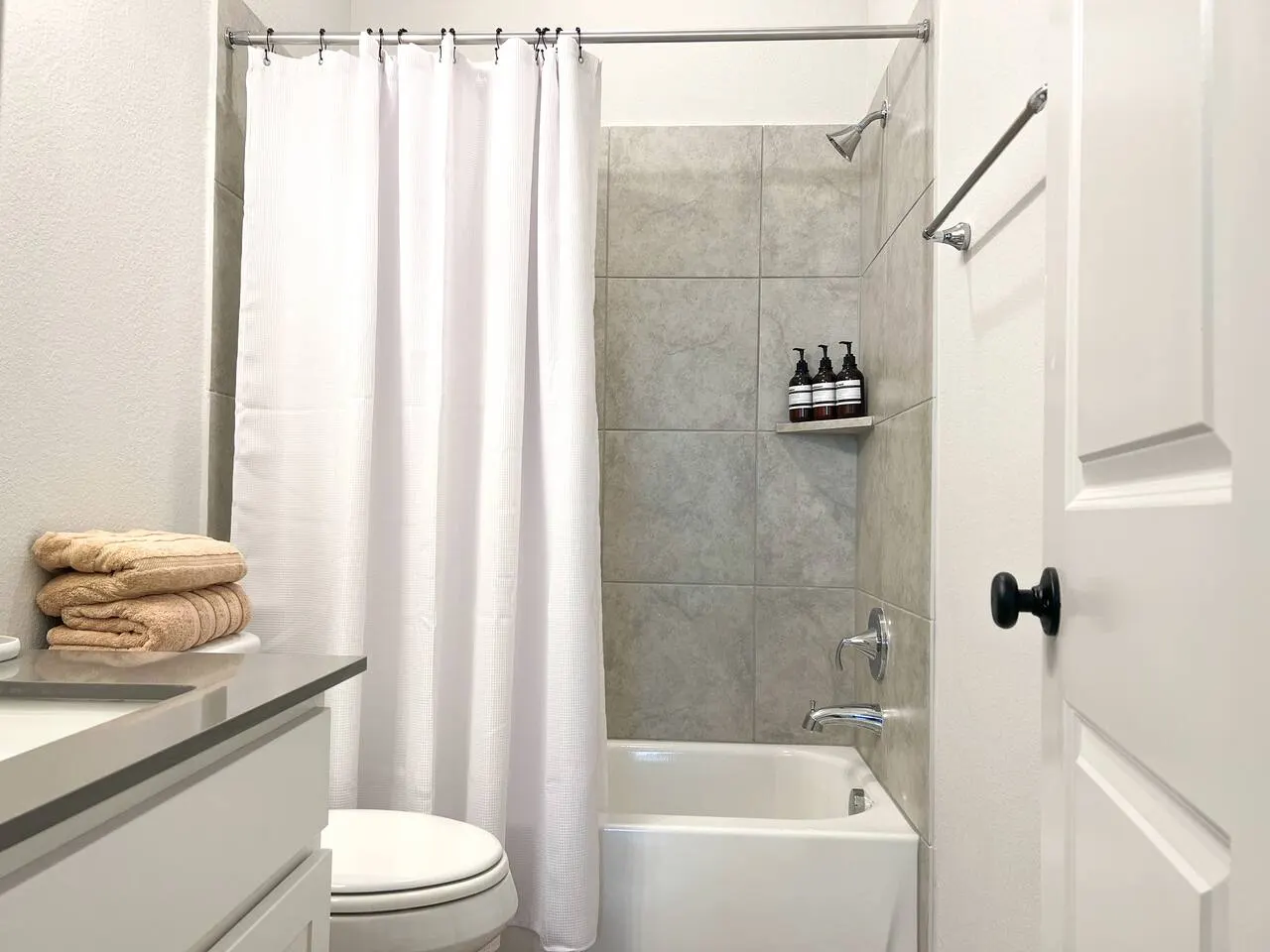 PNW Oregon Summit Suite: Cozy, Stylish, Perfect 16
