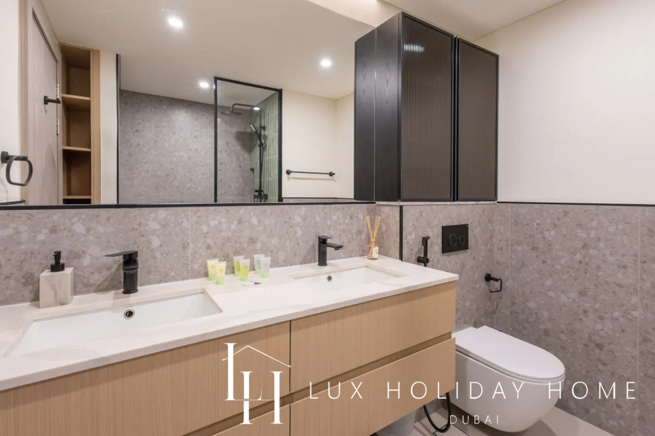 LUX The Hadley JVC Suite 19