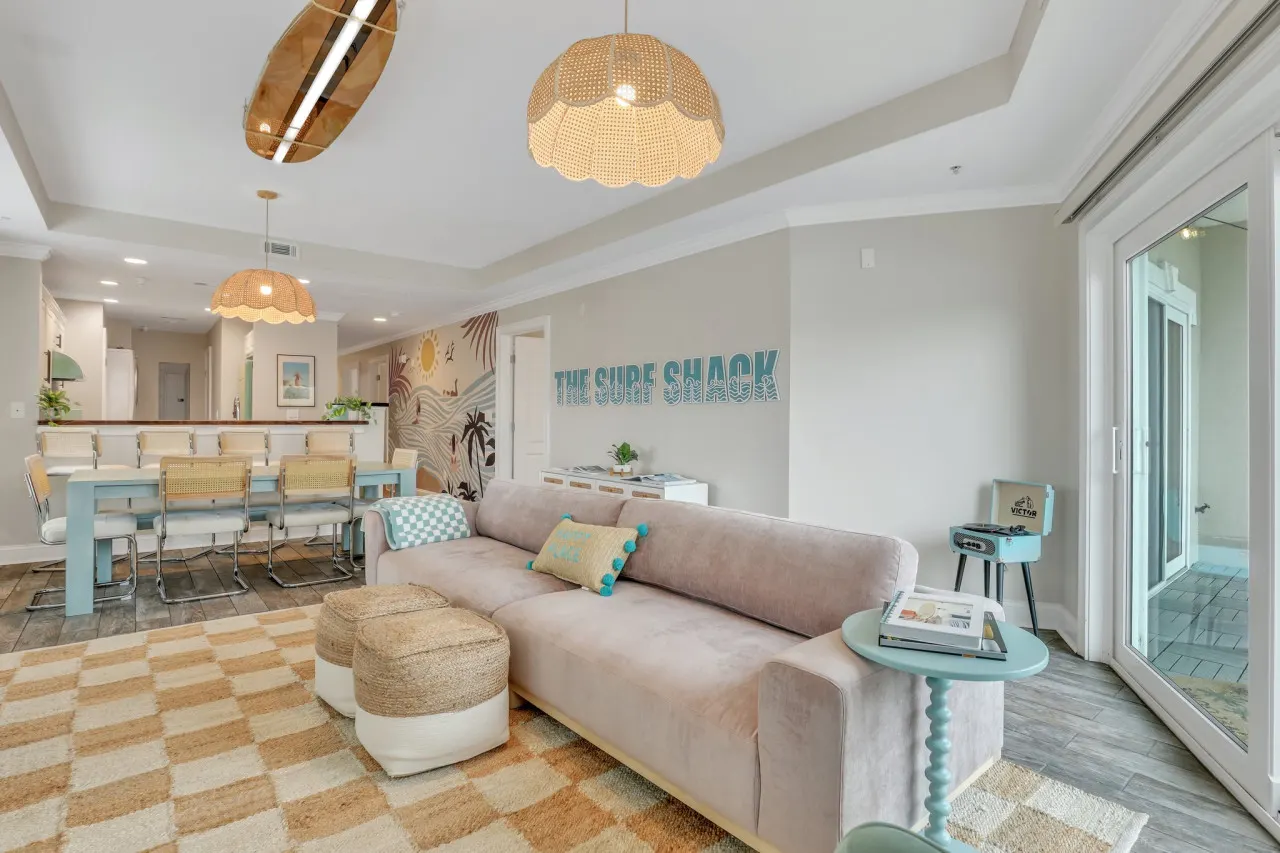 THE SURF SHACK: Beach Front Condo w/Heated Pool, Restaurant, and Bar 15