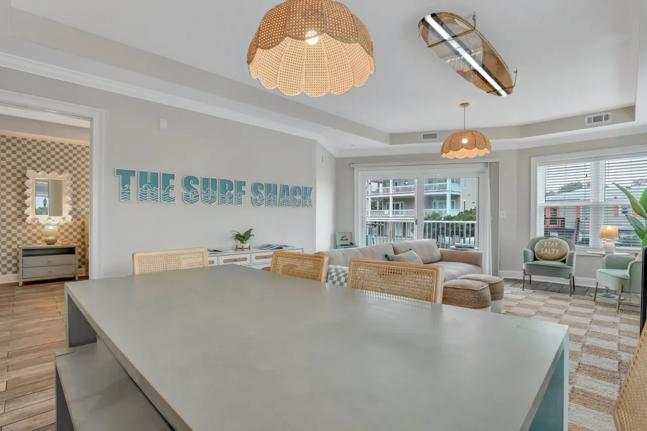 THE SURF SHACK: Beach Front Condo w/Heated Pool, Restaurant, and Bar 17