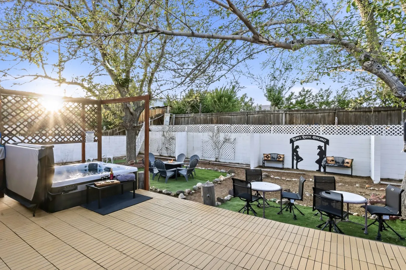 Epic Reno Hideaway 4 Kings Hot Tub GOT-Themed Wing 9