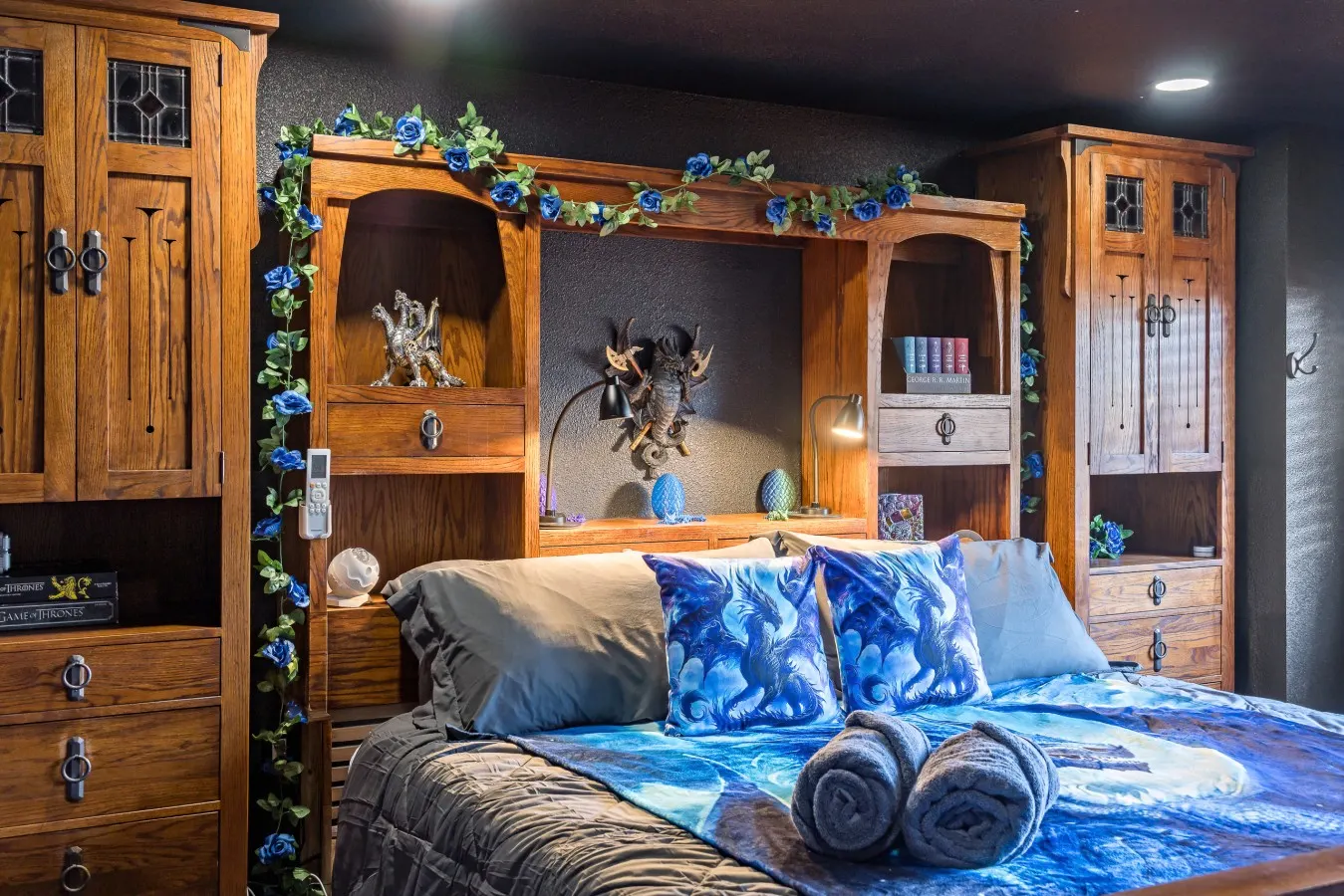 Epic Reno Hideaway 4 Kings Hot Tub GOT-Themed Wing 16