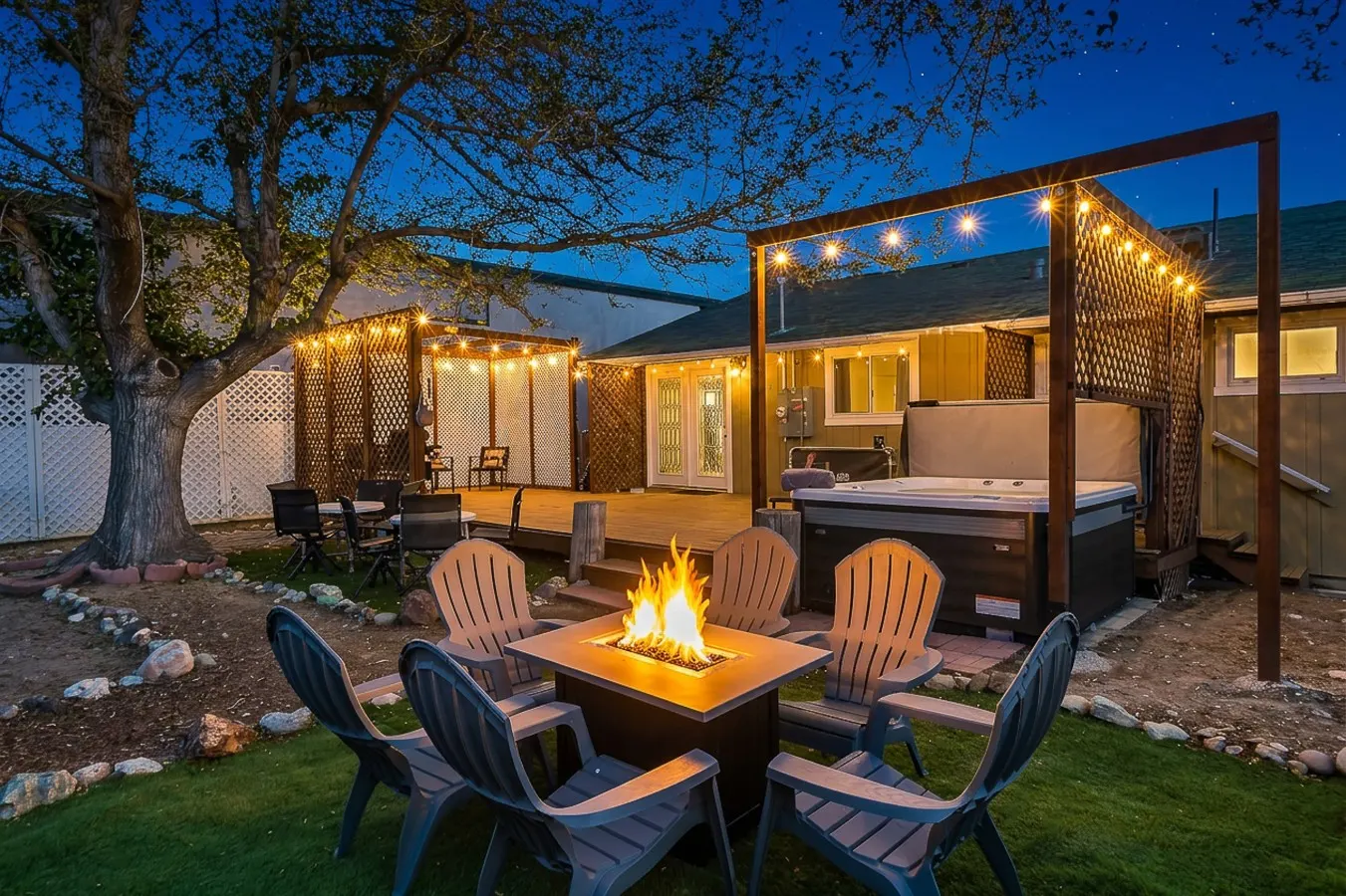 Epic Reno Hideaway | 4 Kings | Hot Tub | GOT-Themed Wing — photo 5