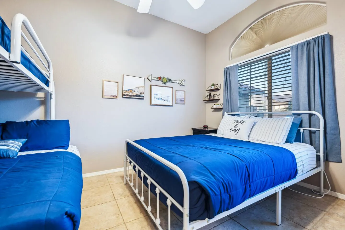 Stunning Views! Pool Arcade 4bd Sleeps 12 12