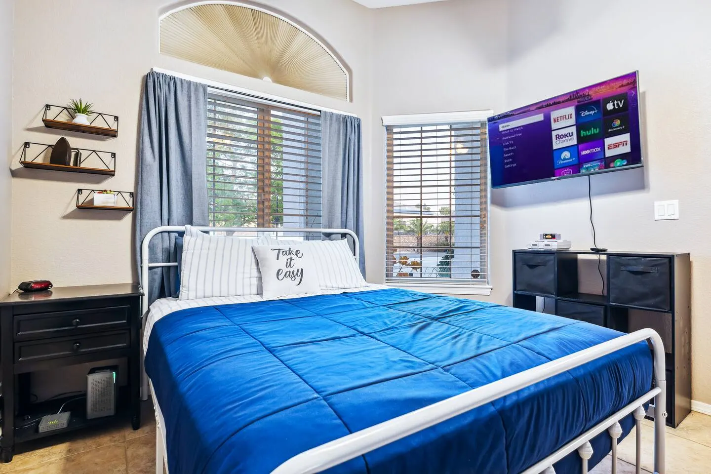 Stunning Views! Pool Arcade 4bd Sleeps 12 14