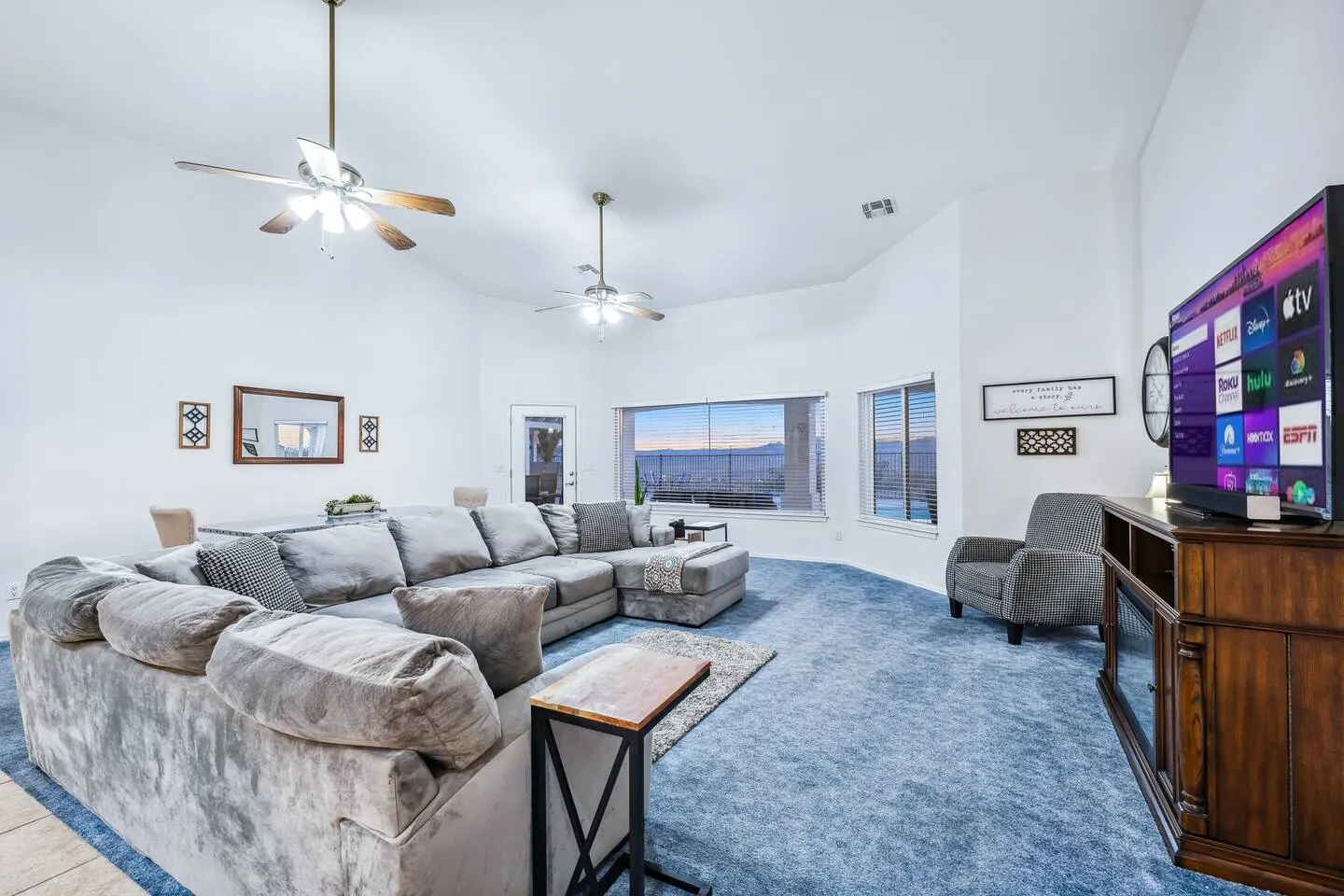 Stunning Views! Pool Arcade 4bd Sleeps 12 16