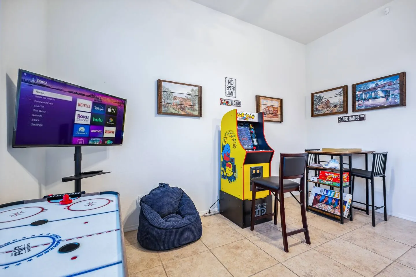 Stunning Views! | Pool | Arcade | 4bd | Sleeps 12 — photo 5