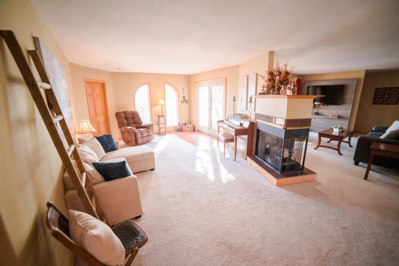 The Lakeside Haven 10