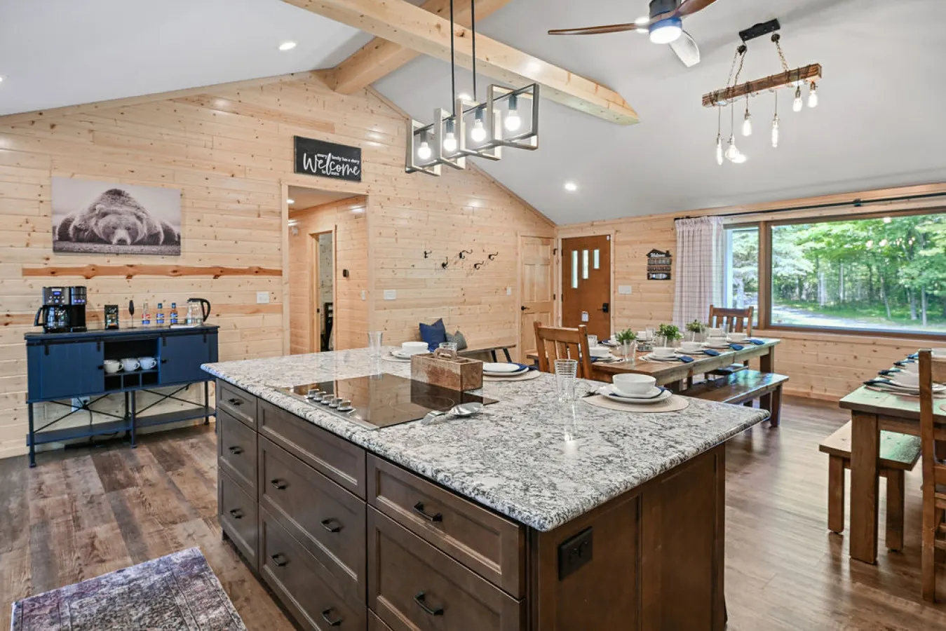Elevated 6BR Lodge On Trail Speakeasy/Game Room 18