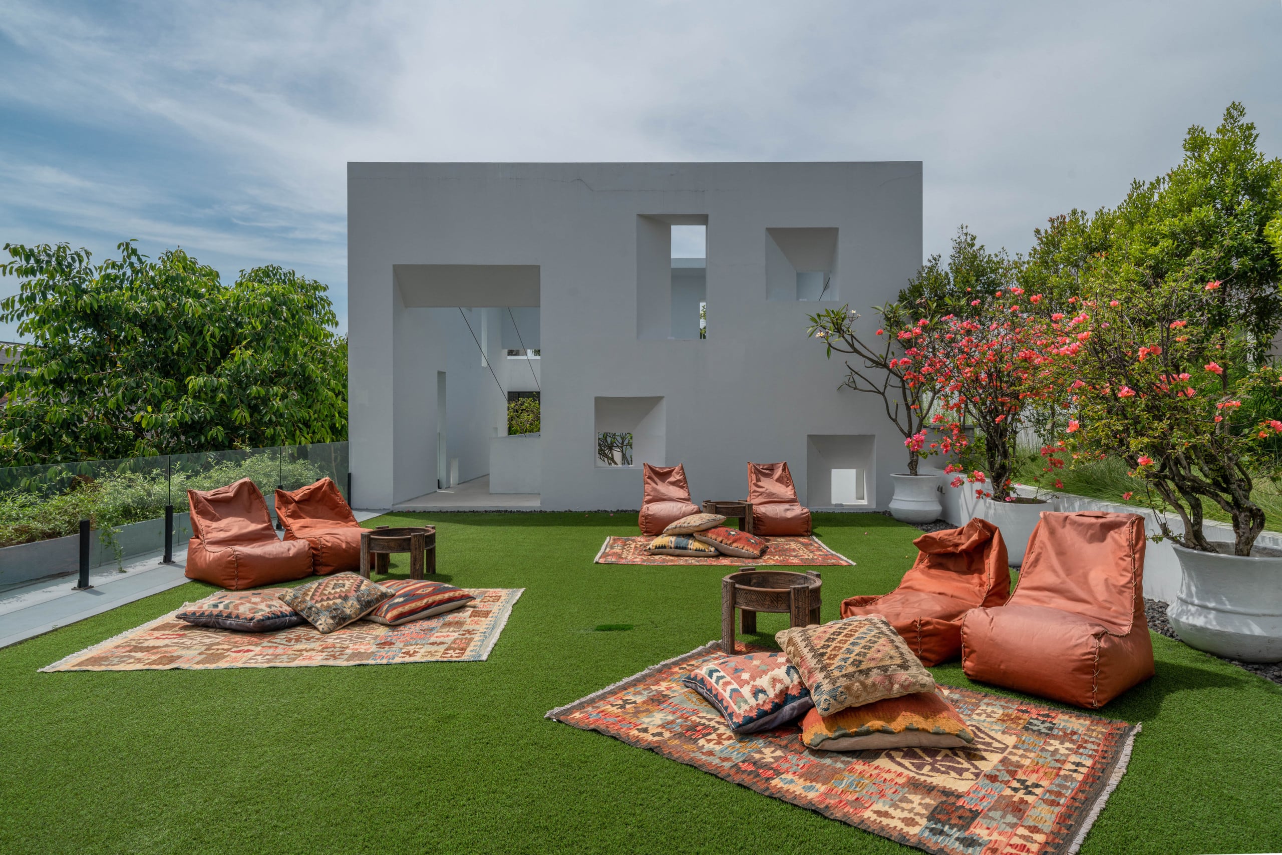 5-Bedroom Mandala Oasis: Pool, Bar, Gym, Sauna 11