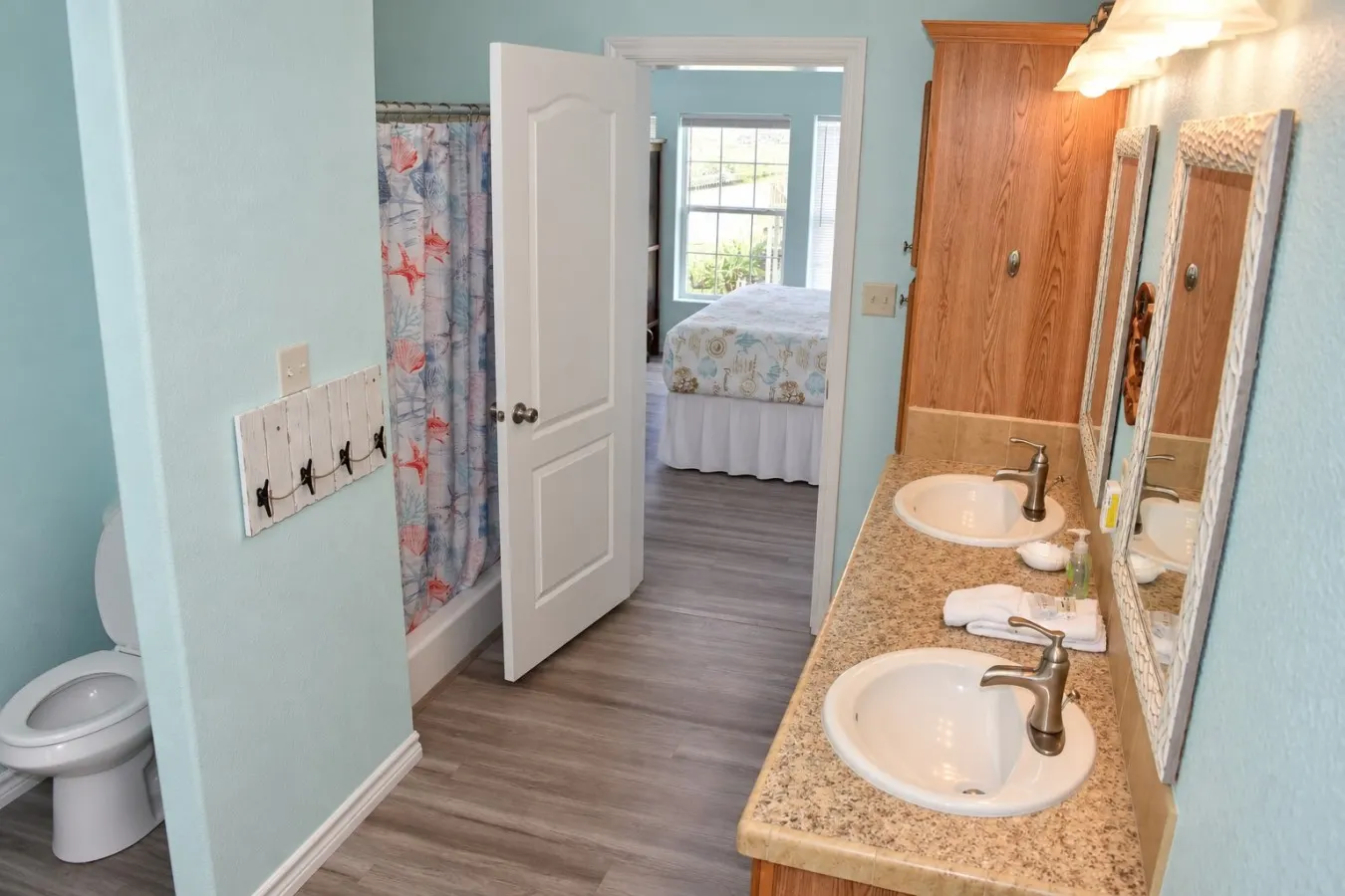 Seahorse Sea, Bolivar Peninsula, Sleeps 16, Private Dock, 3 Bedrooms, Walk to Beach, Ocean, Bay & ICW Views, Pets OK 12