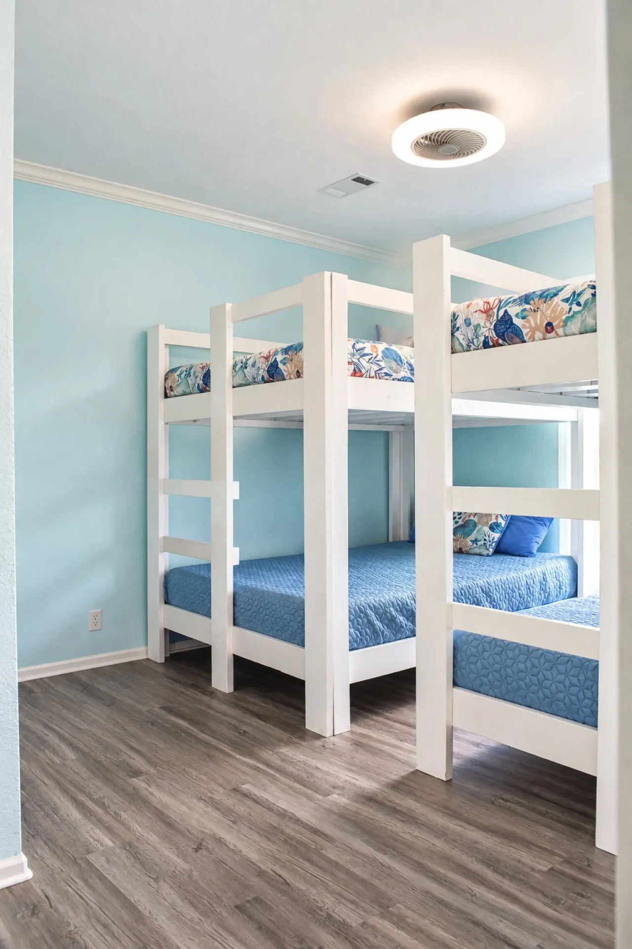 Seahorse Sea, Bolivar Peninsula, Sleeps 16, Private Dock, 3 Bedrooms, Walk to Beach, Ocean, Bay & ICW Views, Pets OK 13