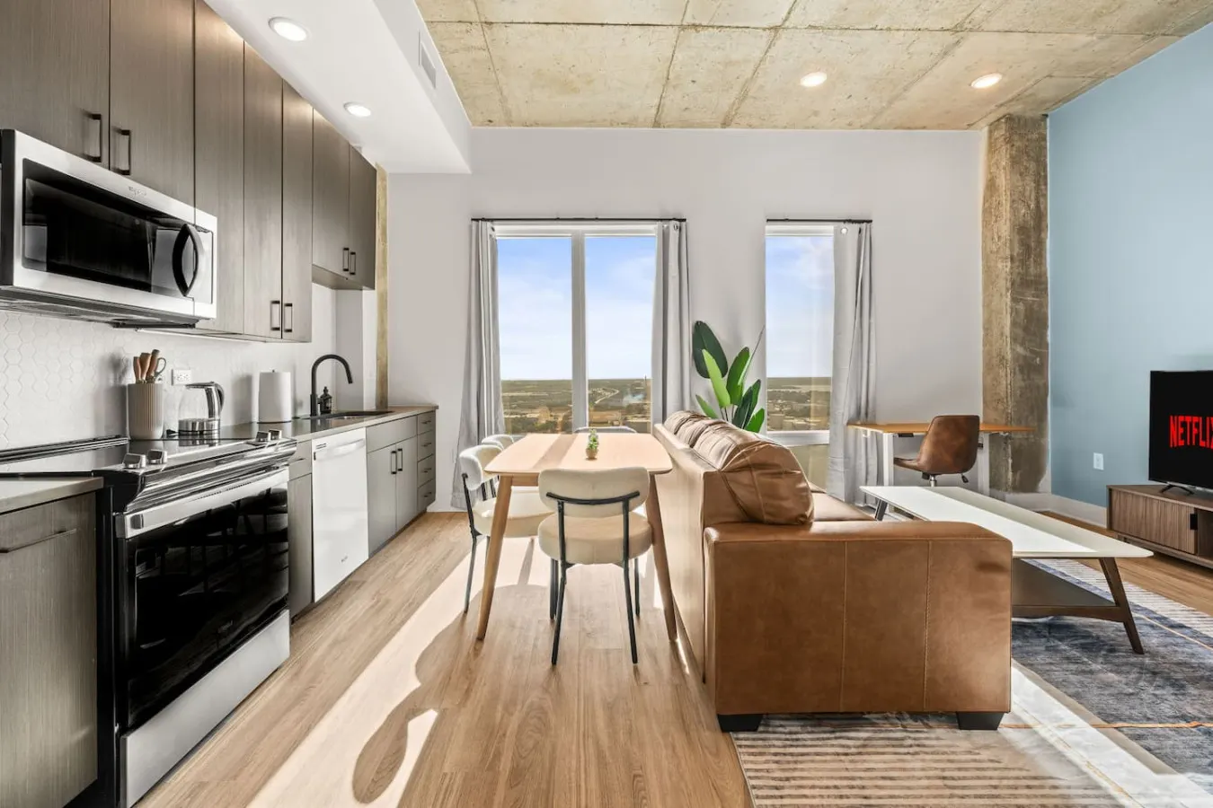 Stylish Channelside Apartment Close to DT & Ybor 12