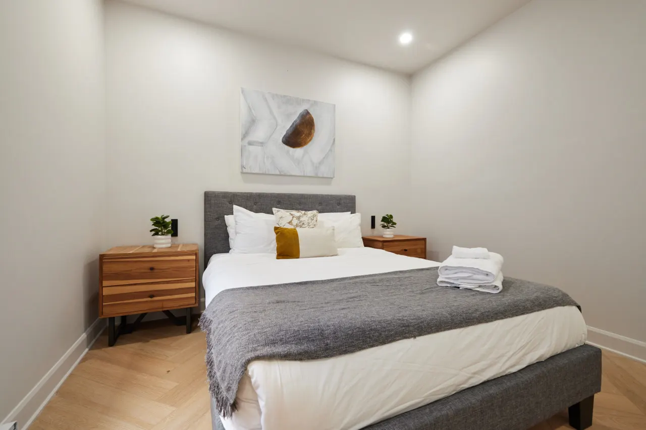 Chic 2 Bedroom apartment in Le Plateau by Denstays - Unit 414 13