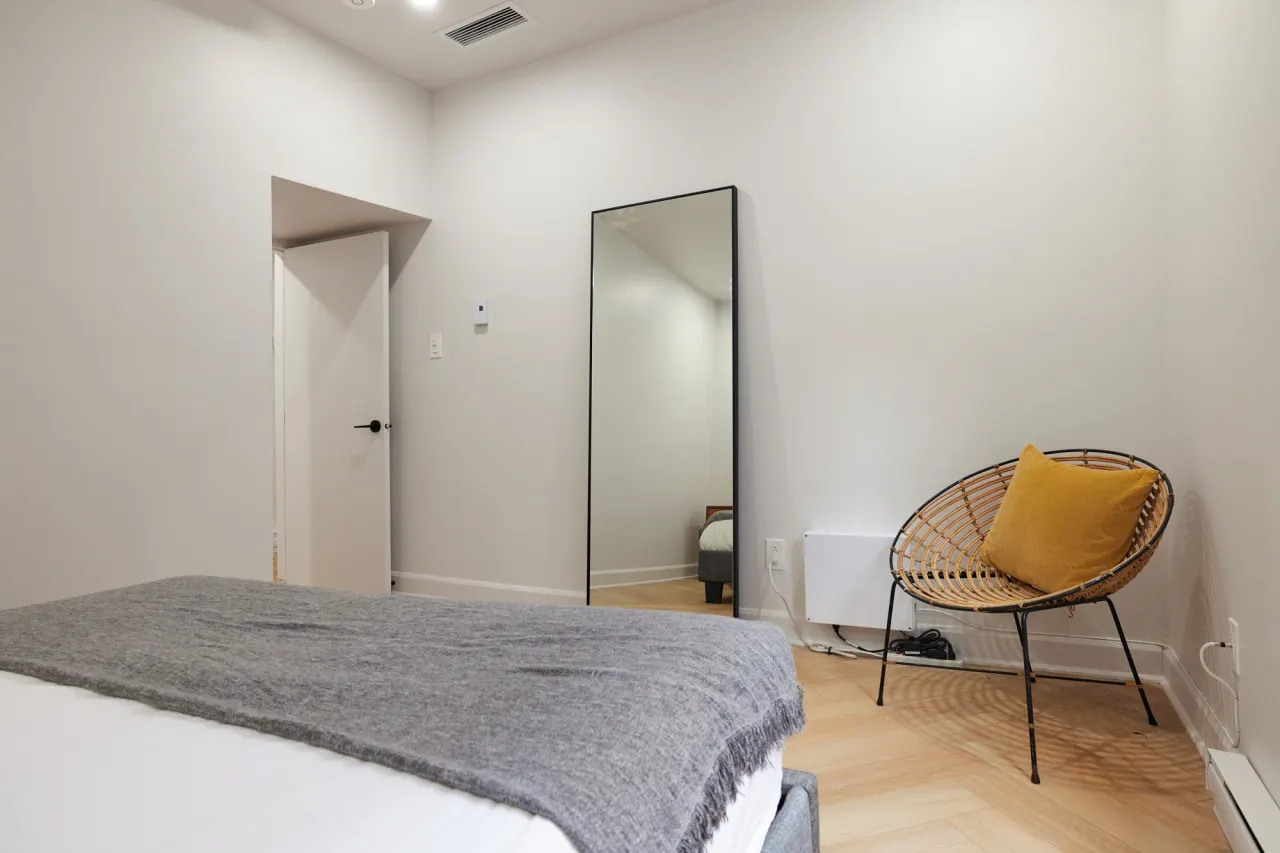 Chic 2 Bedroom apartment in Le Plateau by Denstays - Unit 414 16