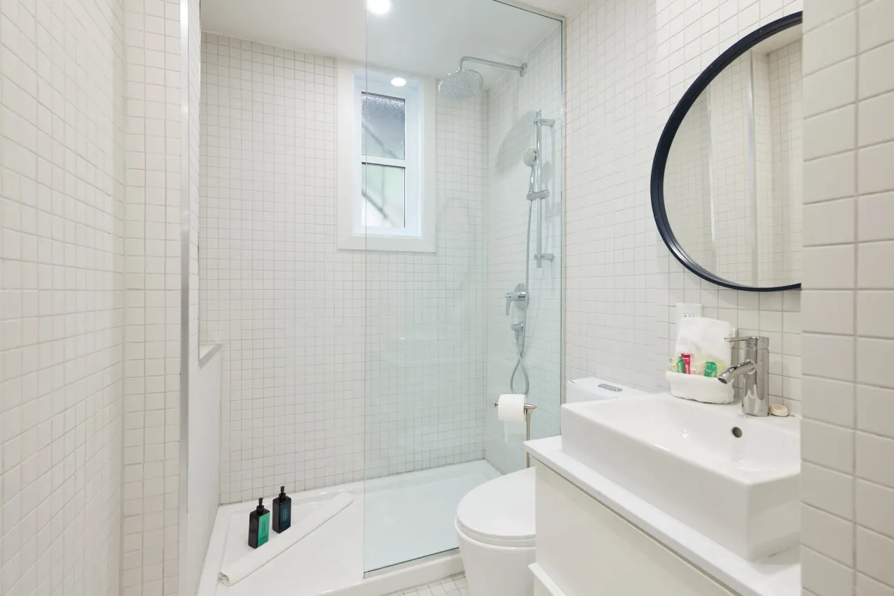 Chic 2 Bedroom apartment in Le Plateau by Denstays - Unit 414 18