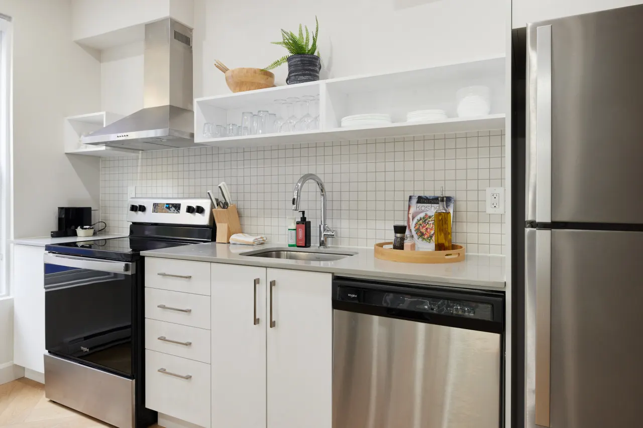 Chic 2 Bedroom apartment in Le Plateau by Denstays - Unit 414 6