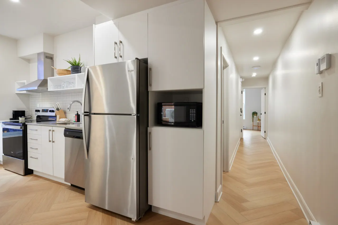 Chic 2 Bedroom apartment in Le Plateau by Denstays - Unit 414 7