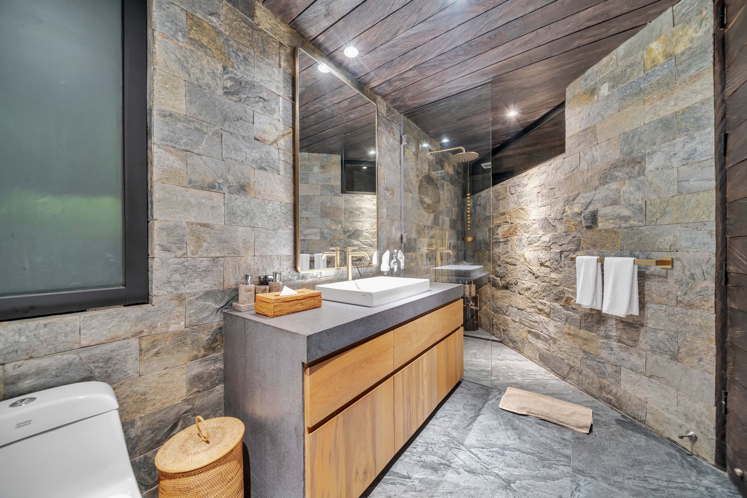 Munduk Cabins - Premium 2 bedroom suite Cabin 12