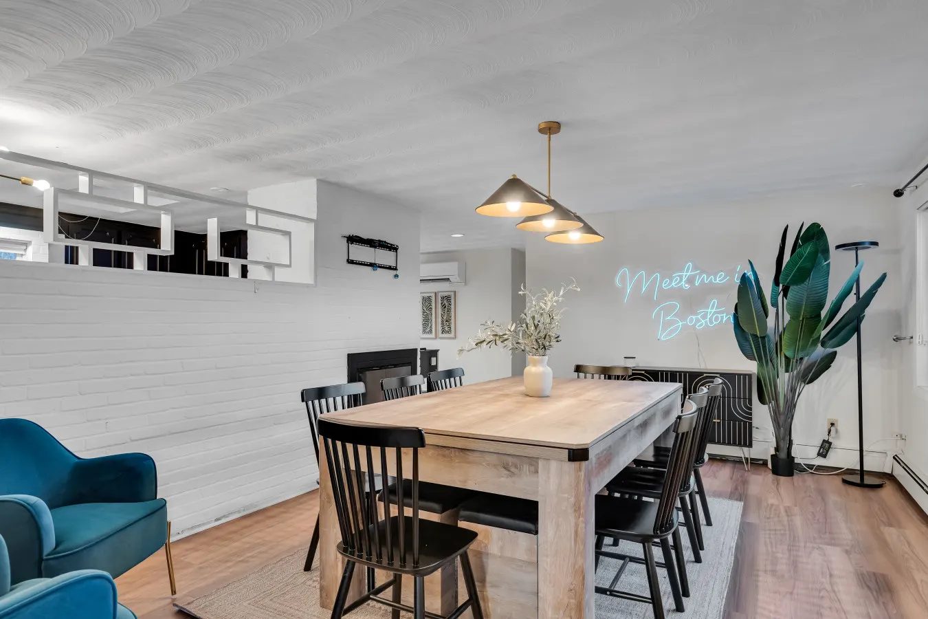 Luxury Ranch–Sleeps 8 Pet+ Heated pool Game Rm 13