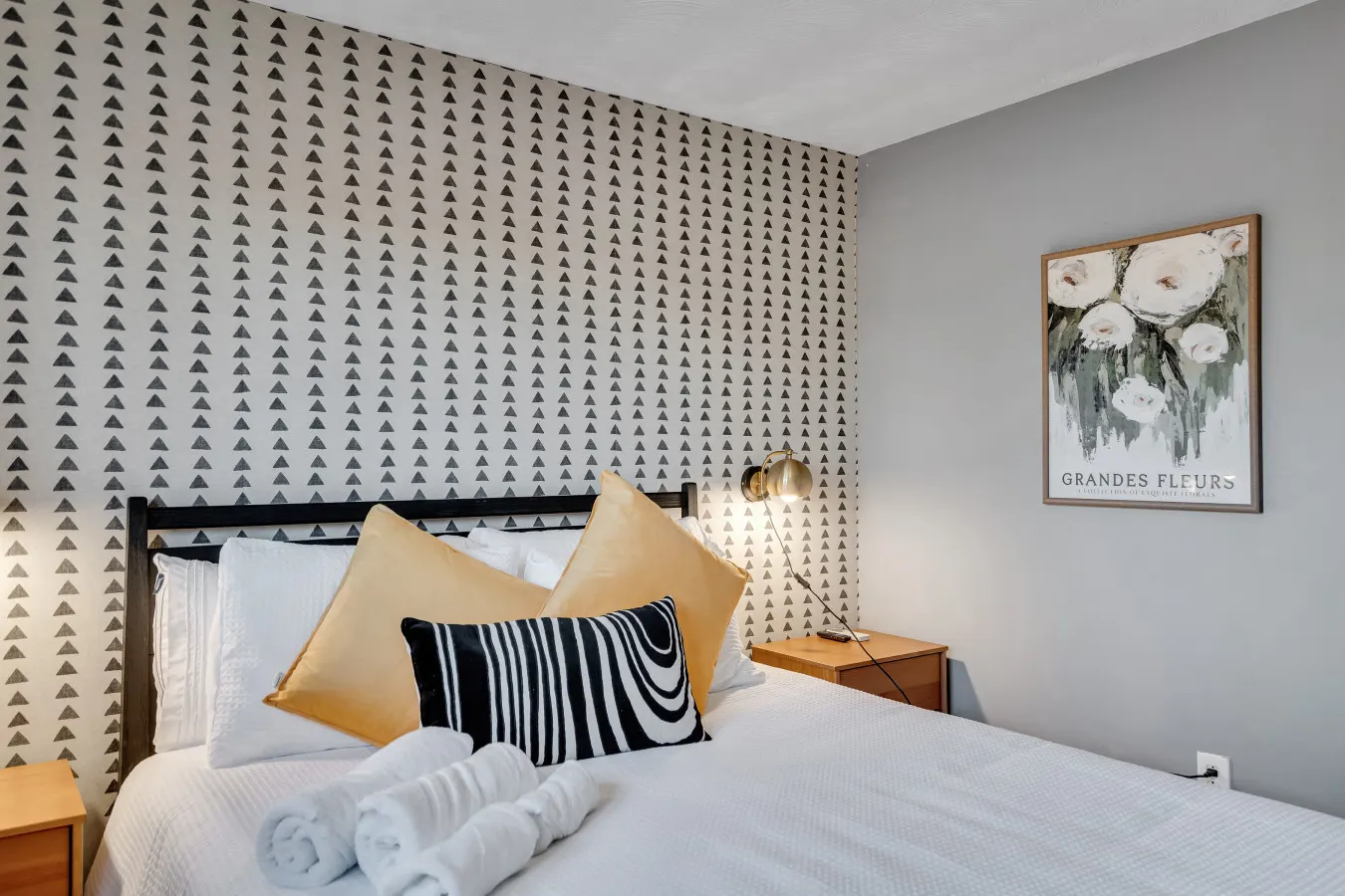 Luxury Ranch–Sleeps 8 Pet+ Heated pool Game Rm 17