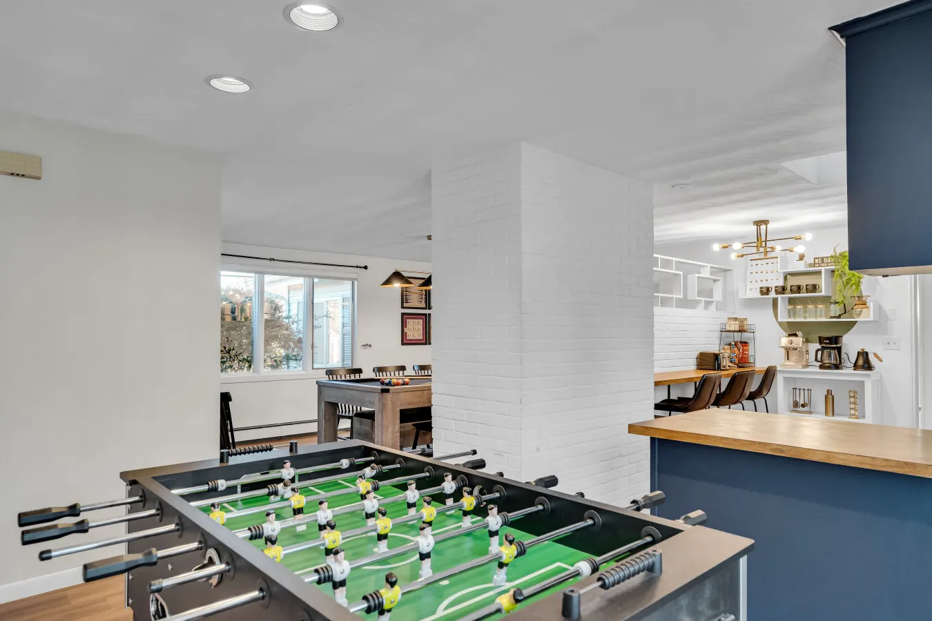 Luxury Ranch–Sleeps 8 Pet+ Heated pool Game Rm 8