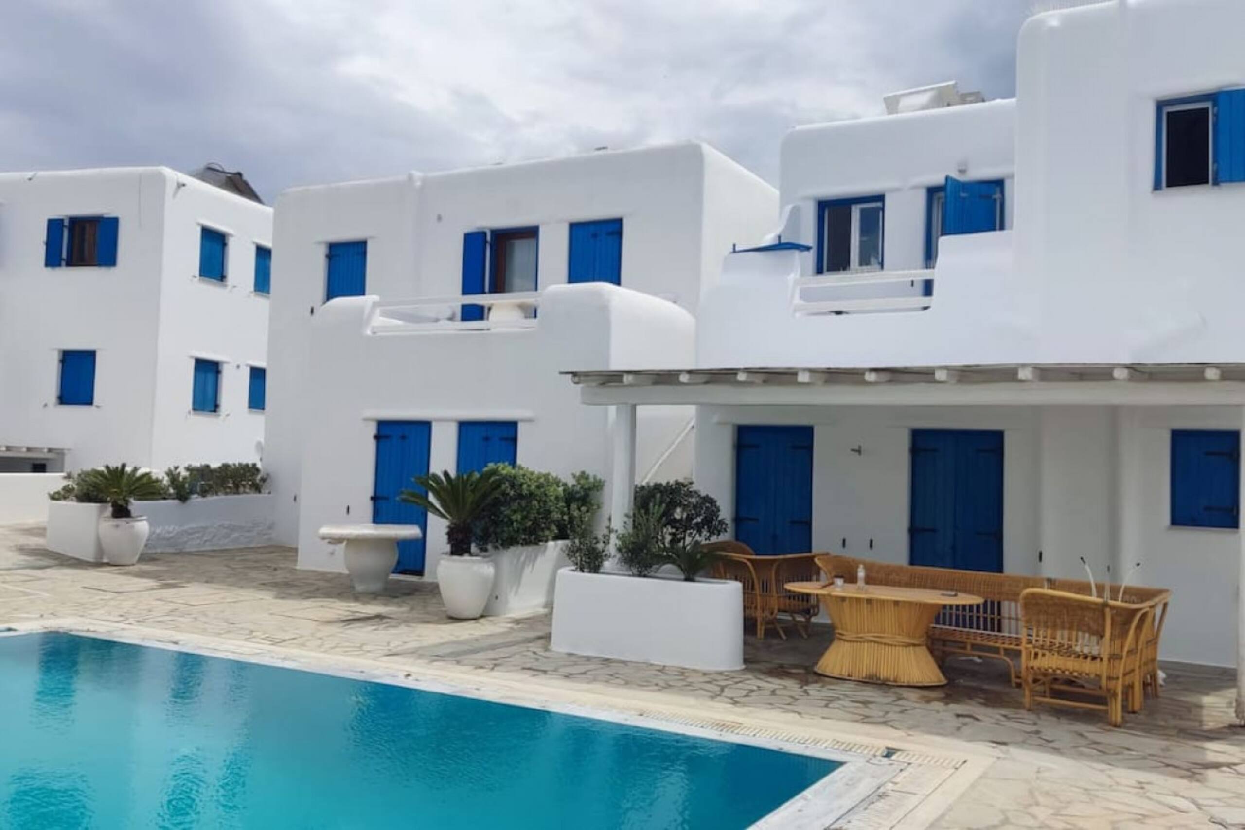 Capari Suites - Mykonos Town House with Pool 32