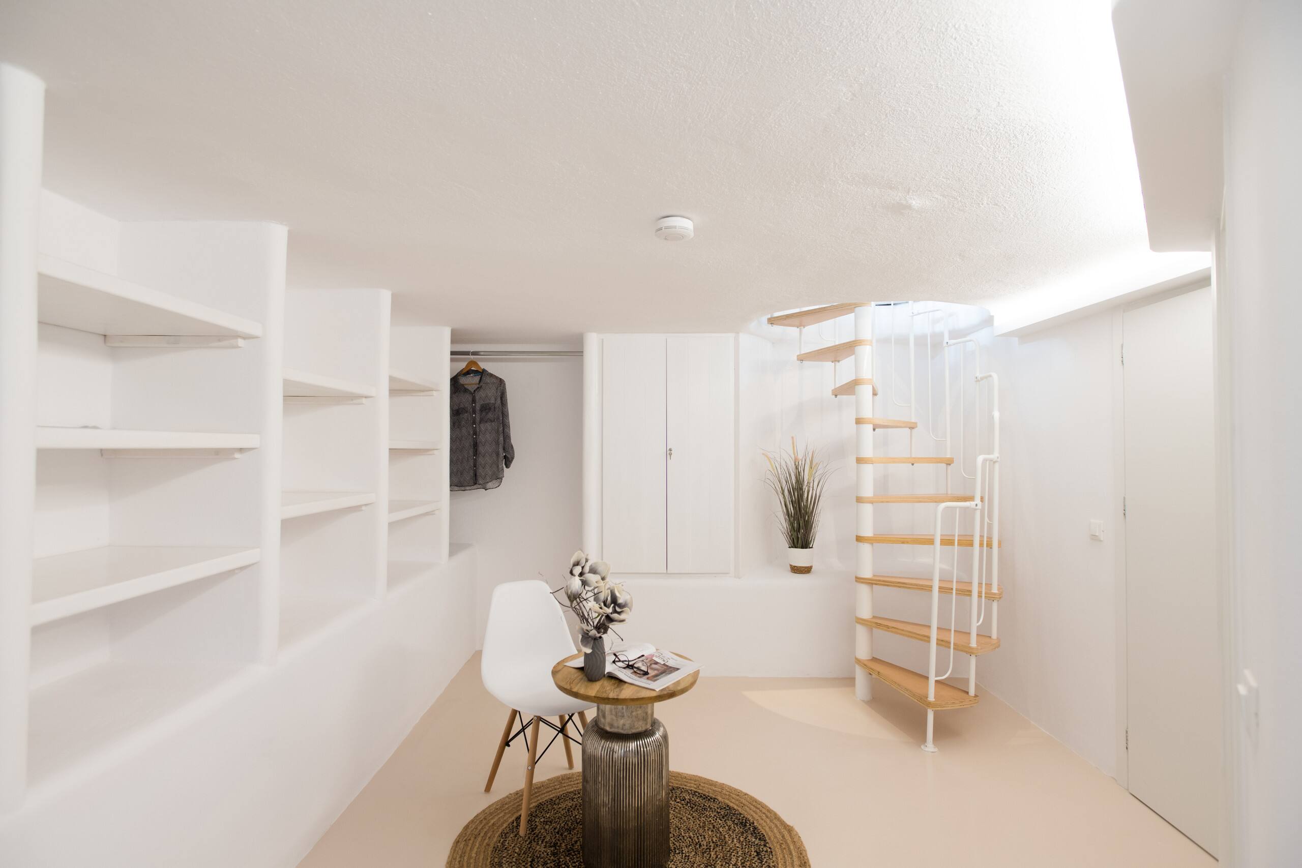 Capari Suites - Mykonos Town House with Pool 17
