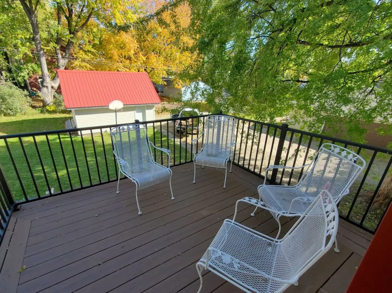 Glencoe-4 Bedroom-full kitchen-laundry-pets-work-play-stay — photo 5