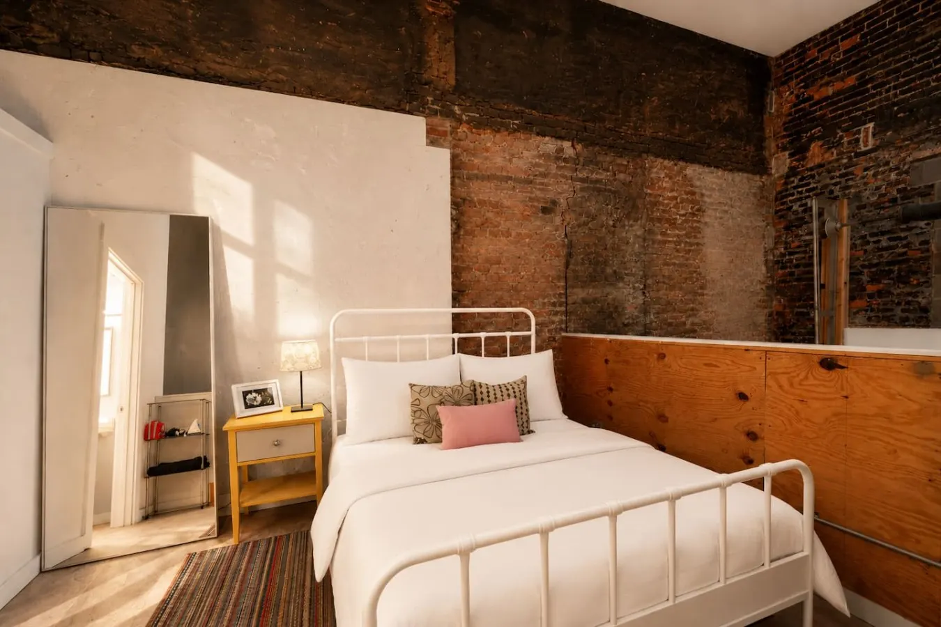 Artist Loft, Steps from TQL Stadium, Walk to All 3