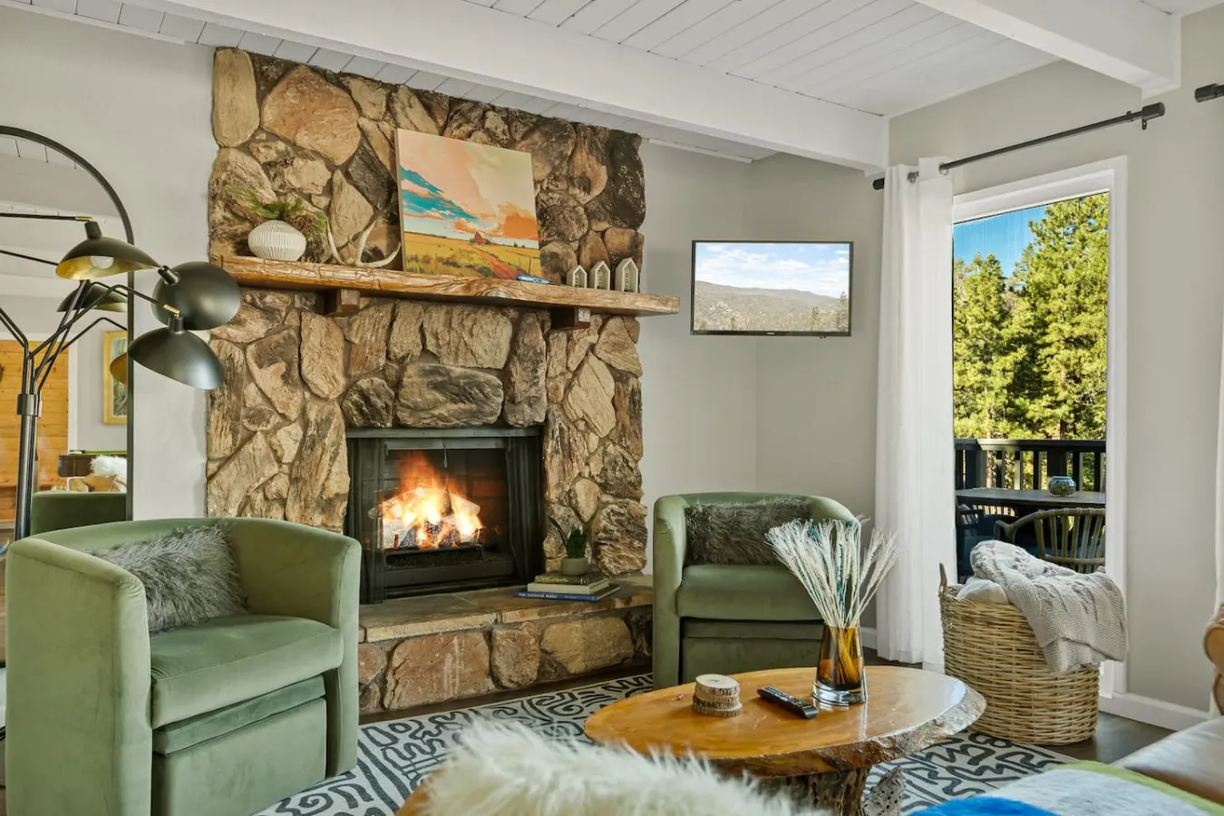 Mountainside Modern at Bear MTN w/ Hot Tub, Arcade 2