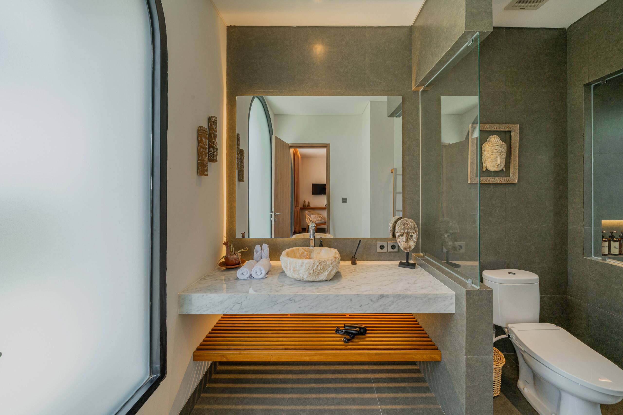 Luxury 5BR Ubud Villa | Large Pool, Tropical Views 31