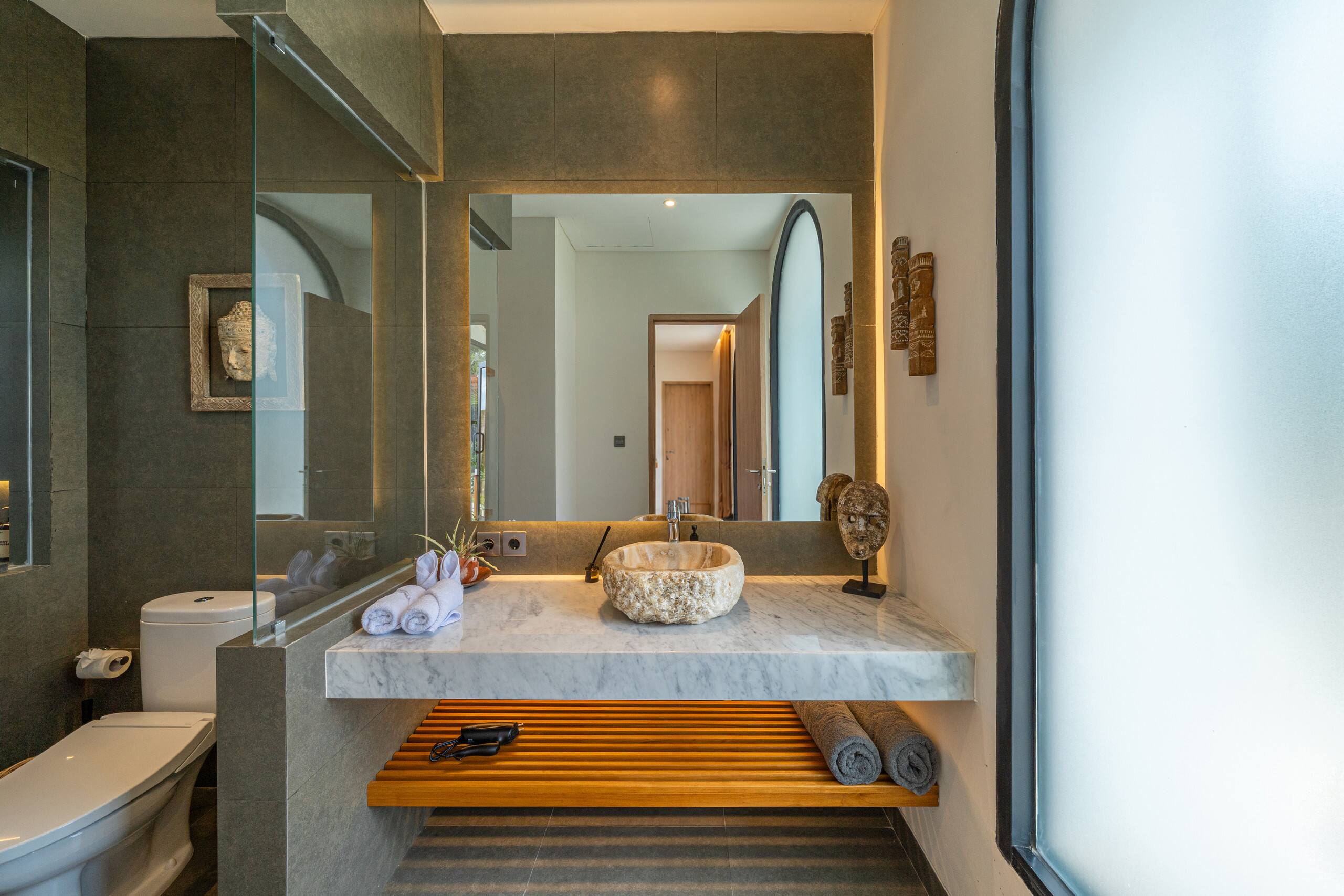 Luxury 5BR Ubud Villa | Large Pool, Tropical Views 34