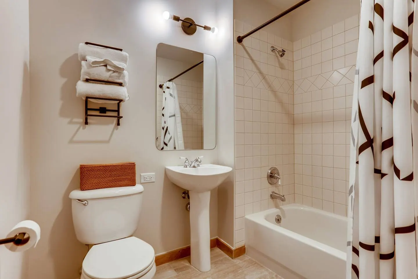 Luxe 2bed/2bath Condo in River Run - Pool, Hot Tub 19