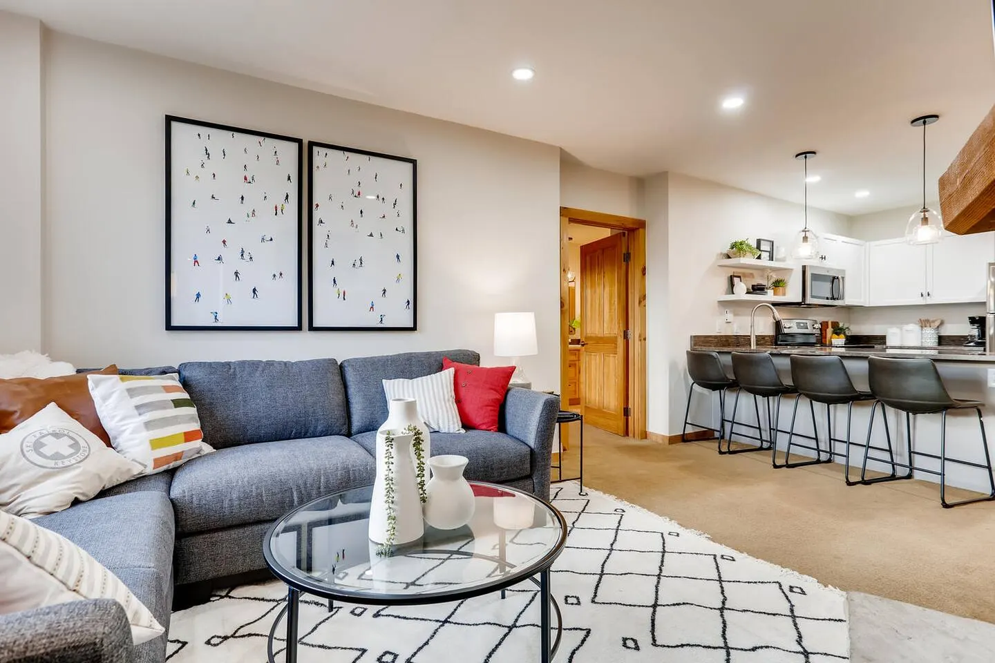 Luxe 2bed/2bath Condo in River Run - Pool, Hot Tub — photo 4
