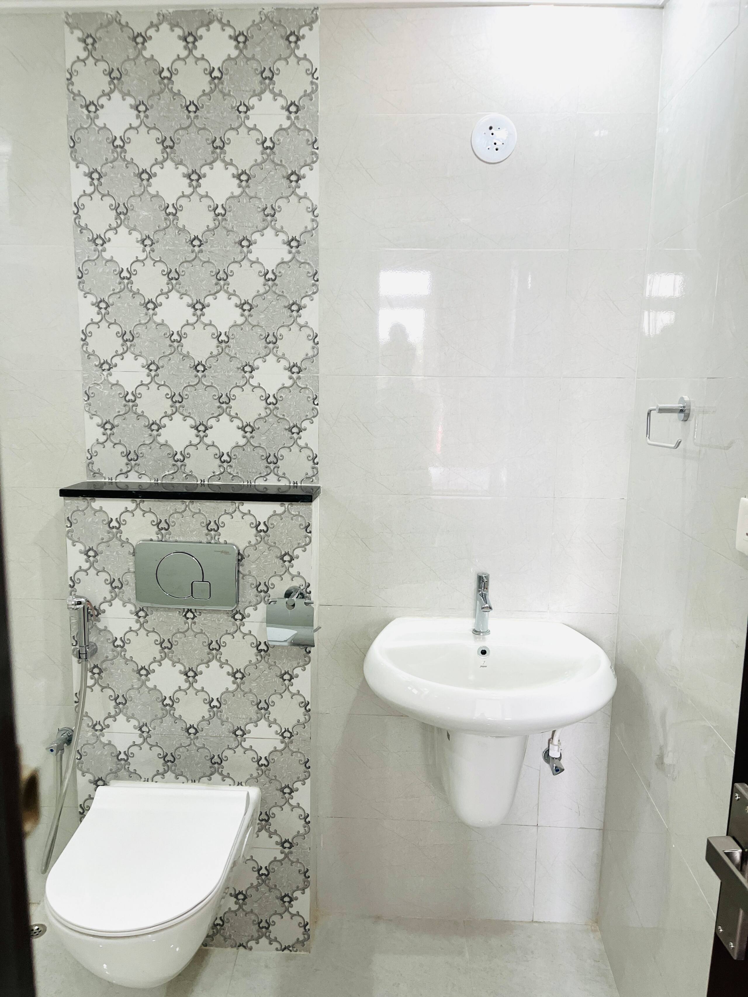 Mirage - New Premium 2BHK w/ Pool • Luxurious Stay 29