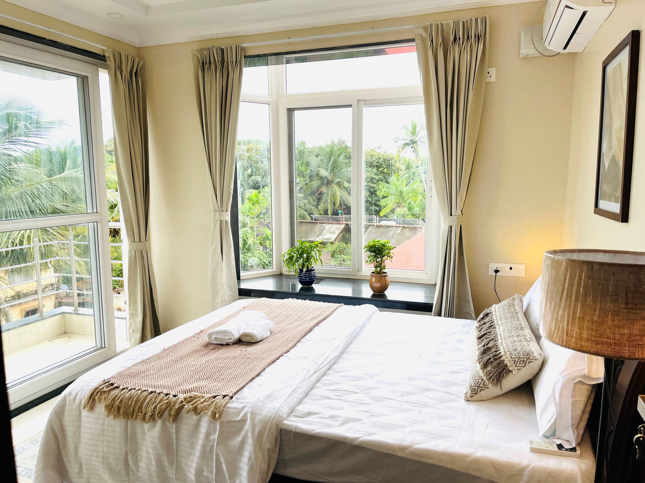 Mirage - New Premium 2BHK w/ Pool • Luxurious Stay 25