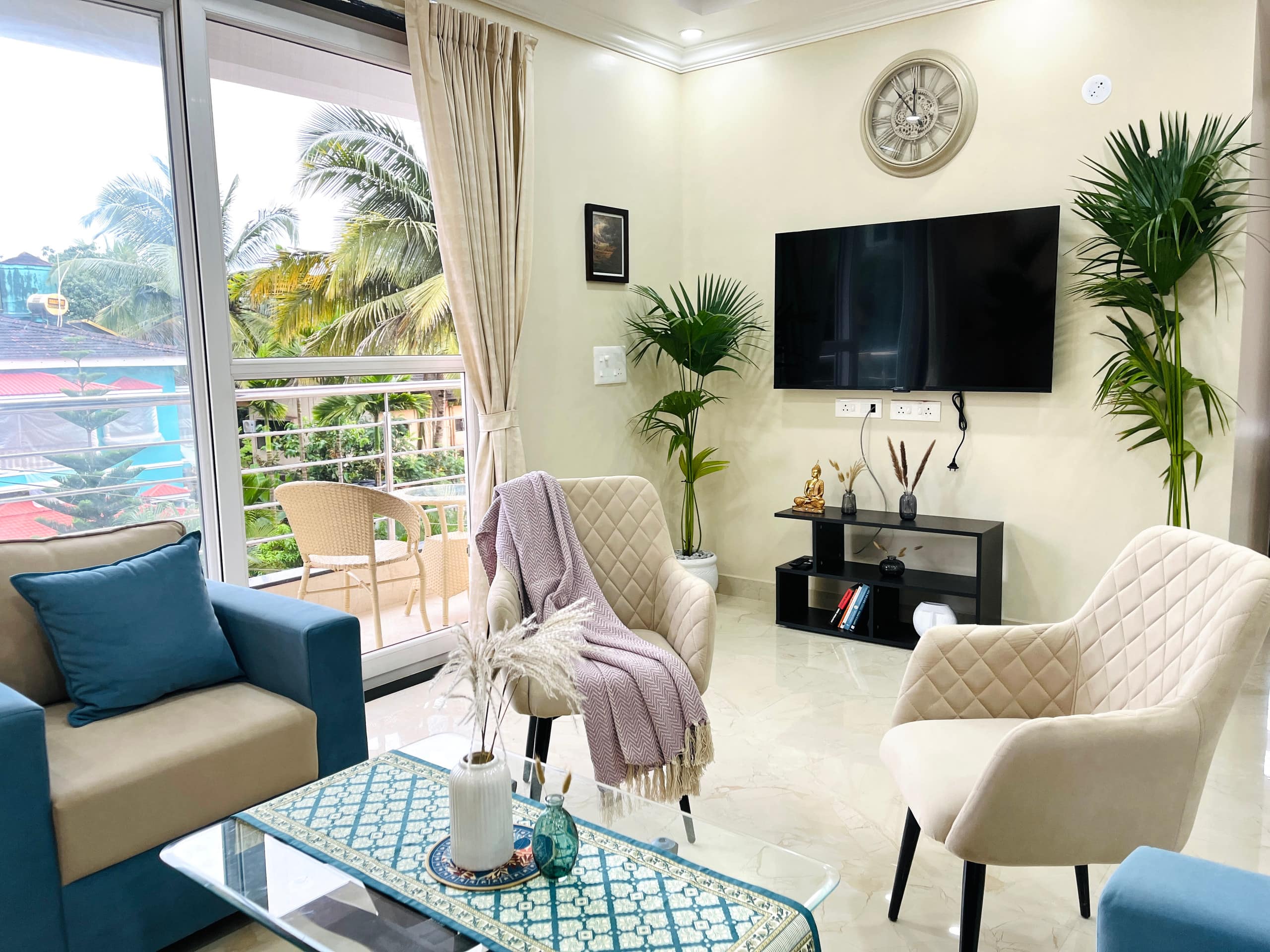 Mirage - New Premium 2BHK w/ Pool • Luxurious Stay 8
