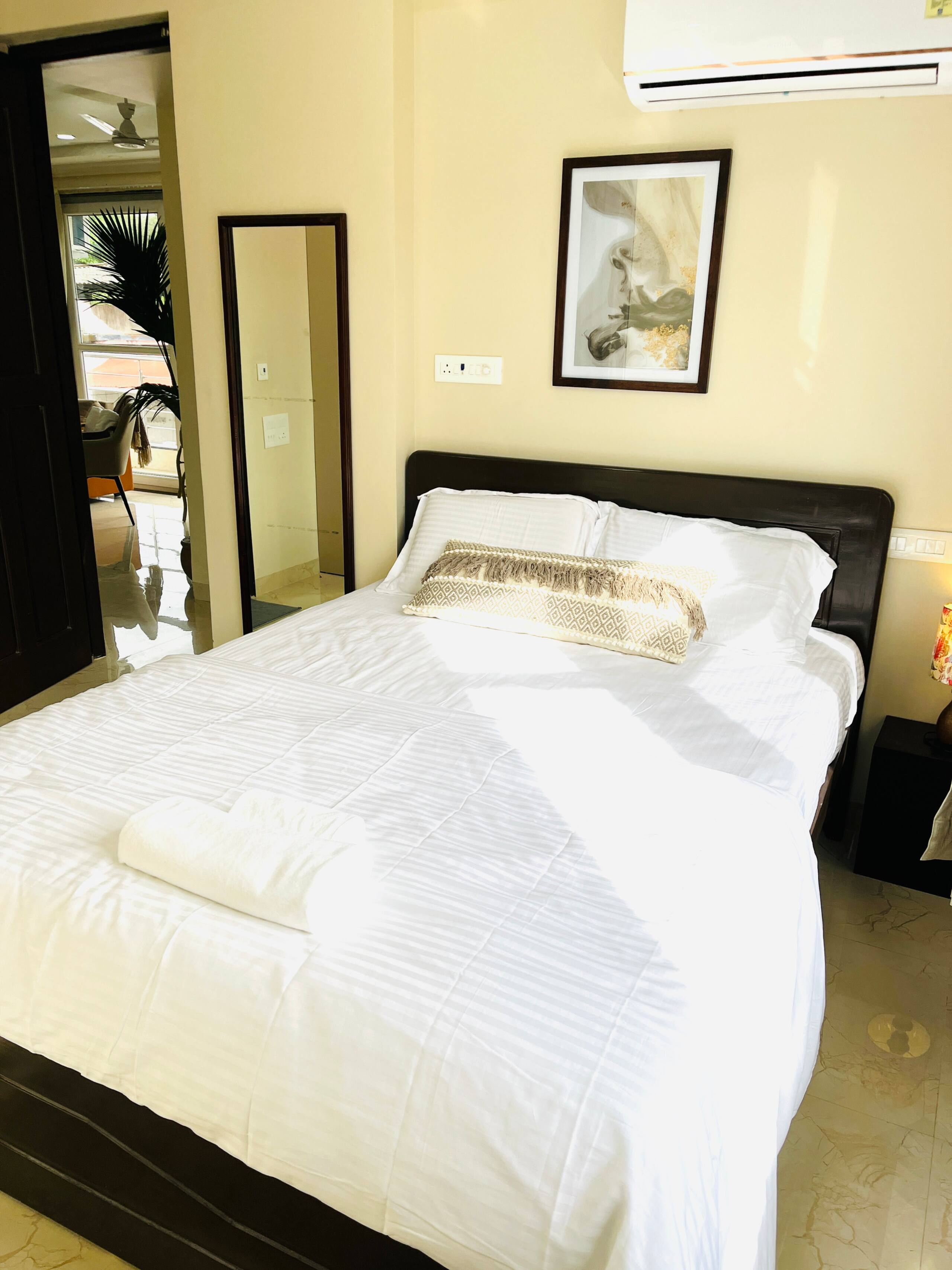 Mirage - New Premium 2BHK w/ Pool • Luxurious Stay 17