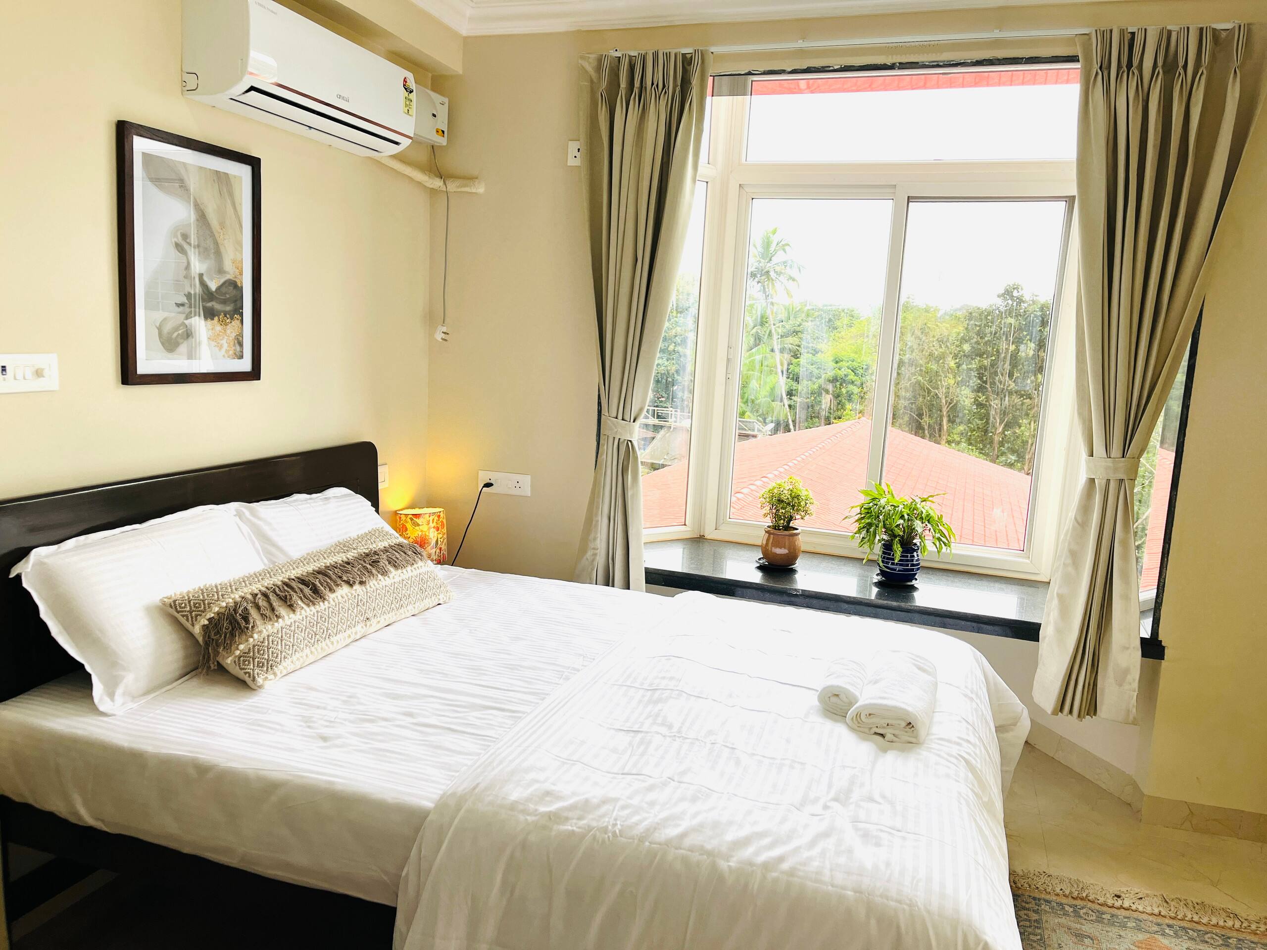 Mirage - New Premium 2BHK w/ Pool • Luxurious Stay 20