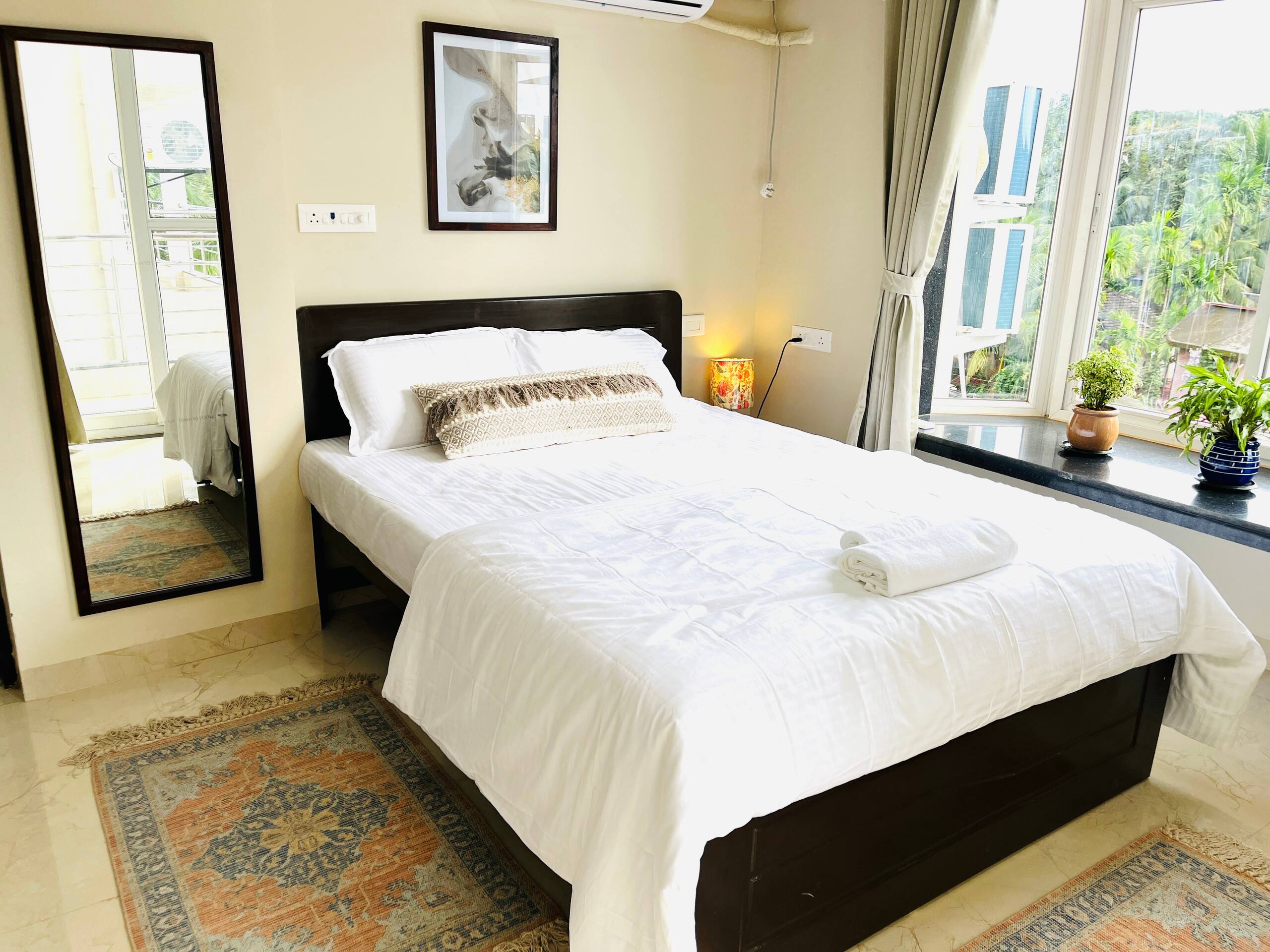 Mirage - New Premium 2BHK w/ Pool • Luxurious Stay 19