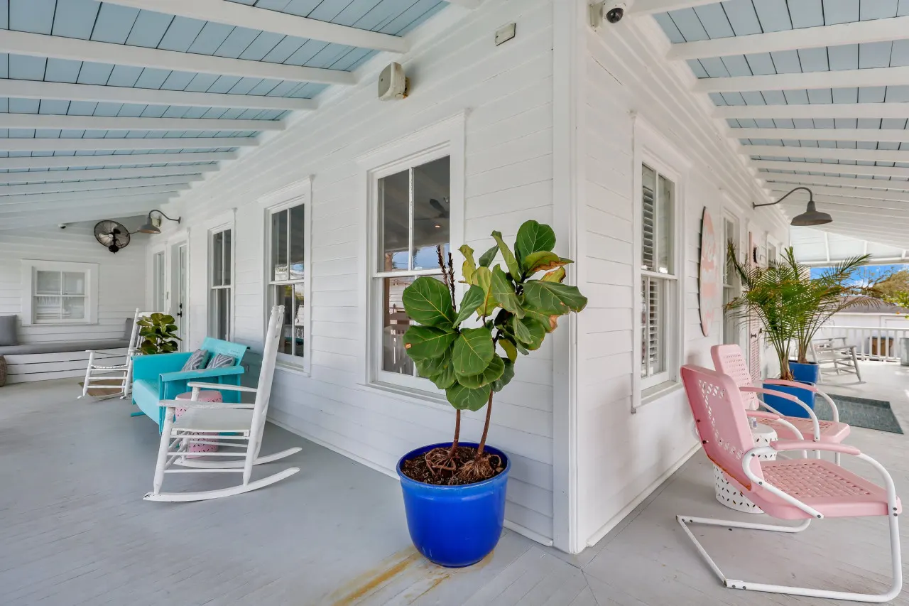 Big Mama's Beach House! Available limited time only! 5 BDRs, POOL 13