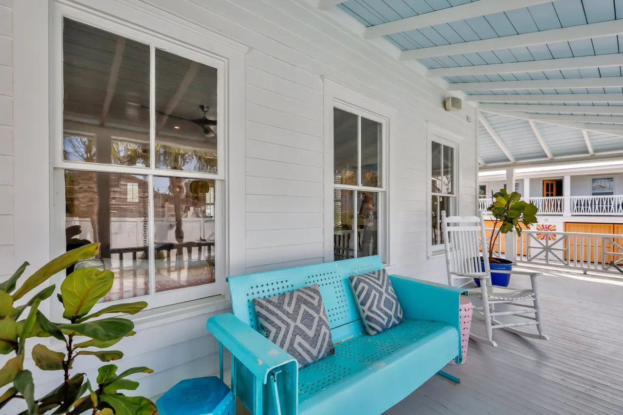 Big Mama's Beach House! Available limited time only! 5 BDRs, POOL 14