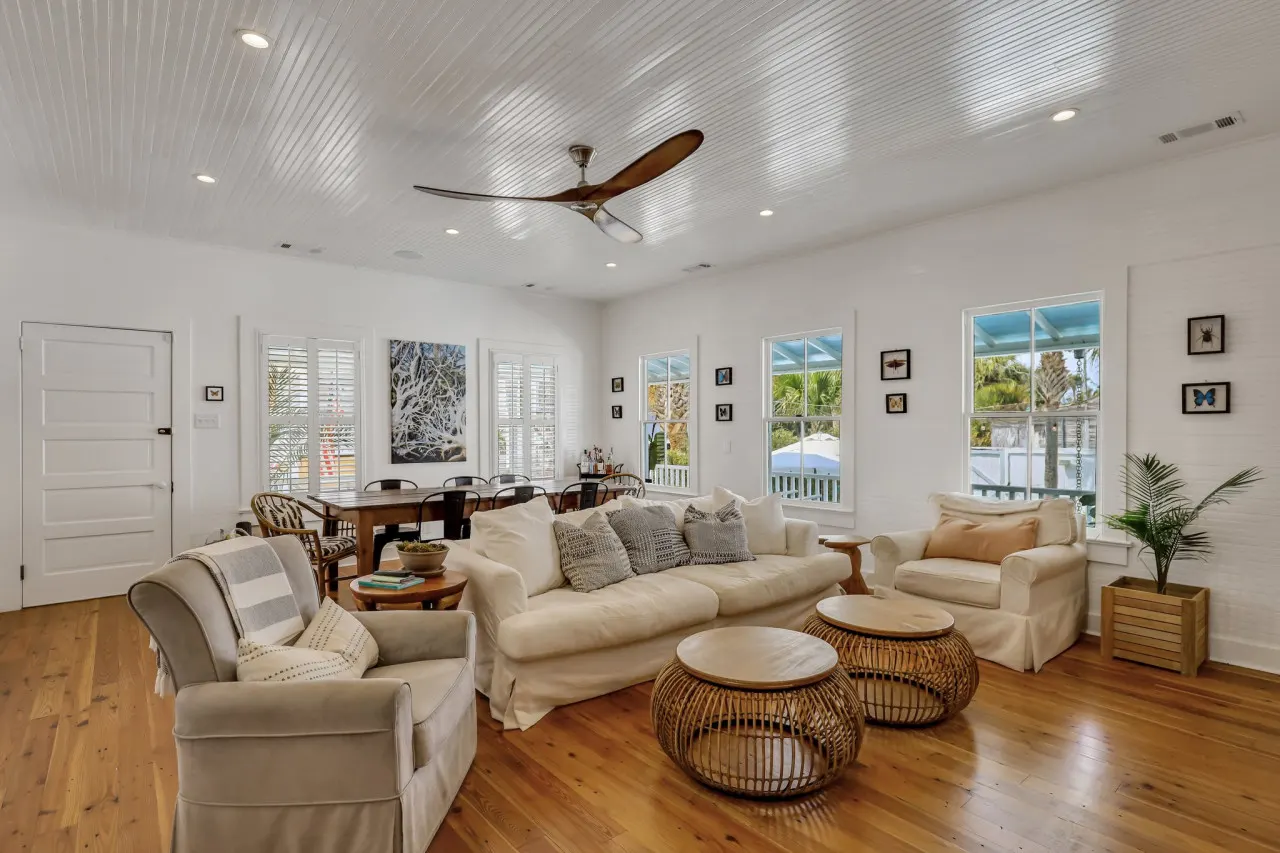 Big Mama's Beach House! Available limited time only! 5 BDRs, POOL 6