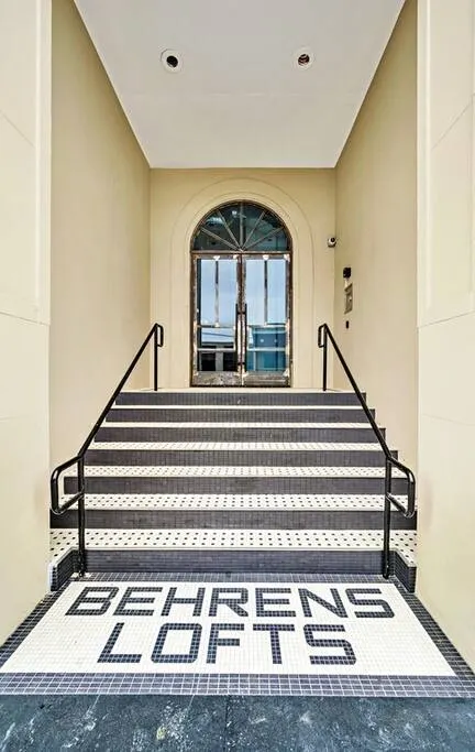 Mesquite Hideaway at Behrens Lofts-Downtown Luxury — photo 2