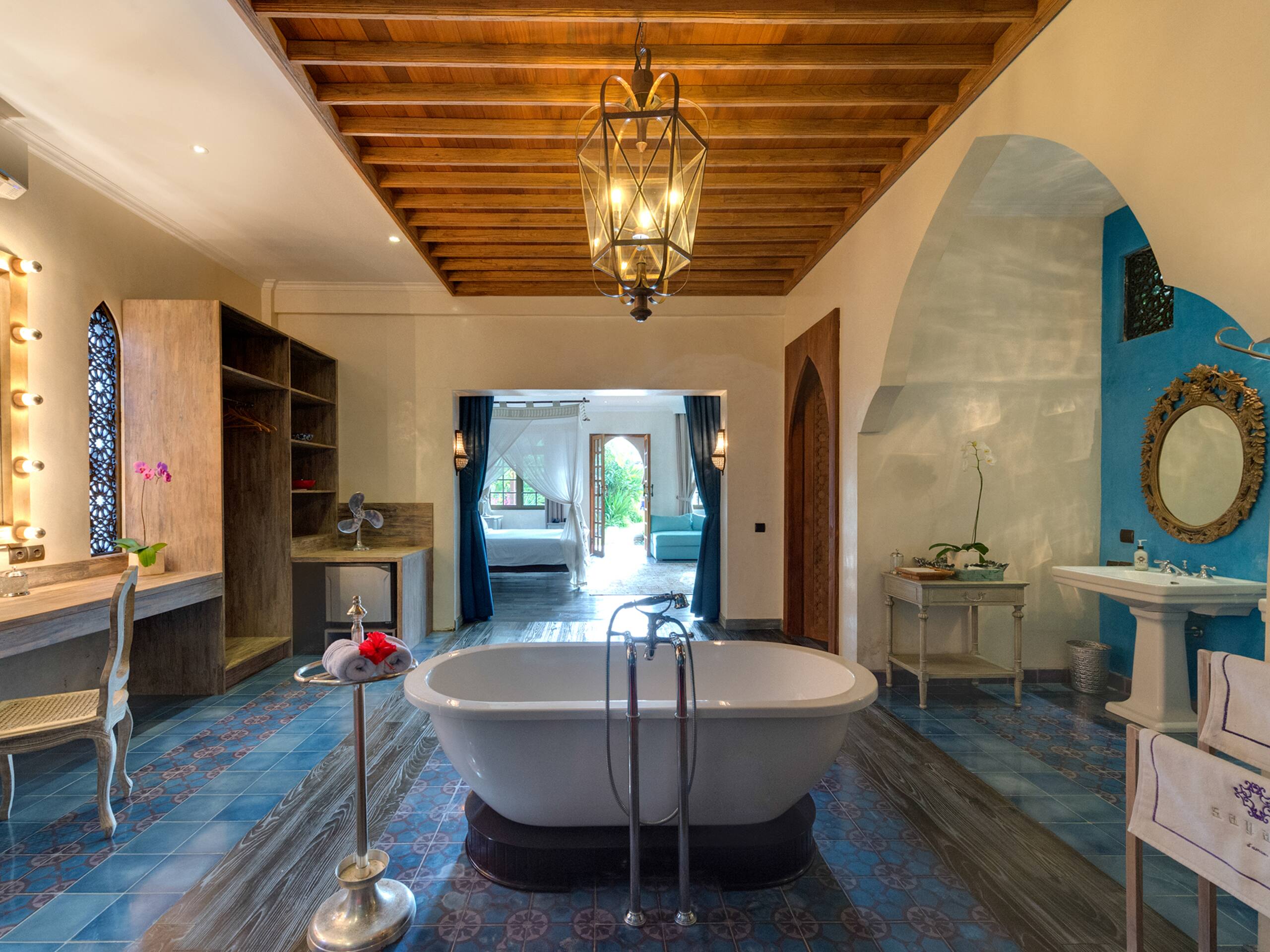 Urban haven Sayang d'Amour, 6BR, Seminyak w/ chef 34