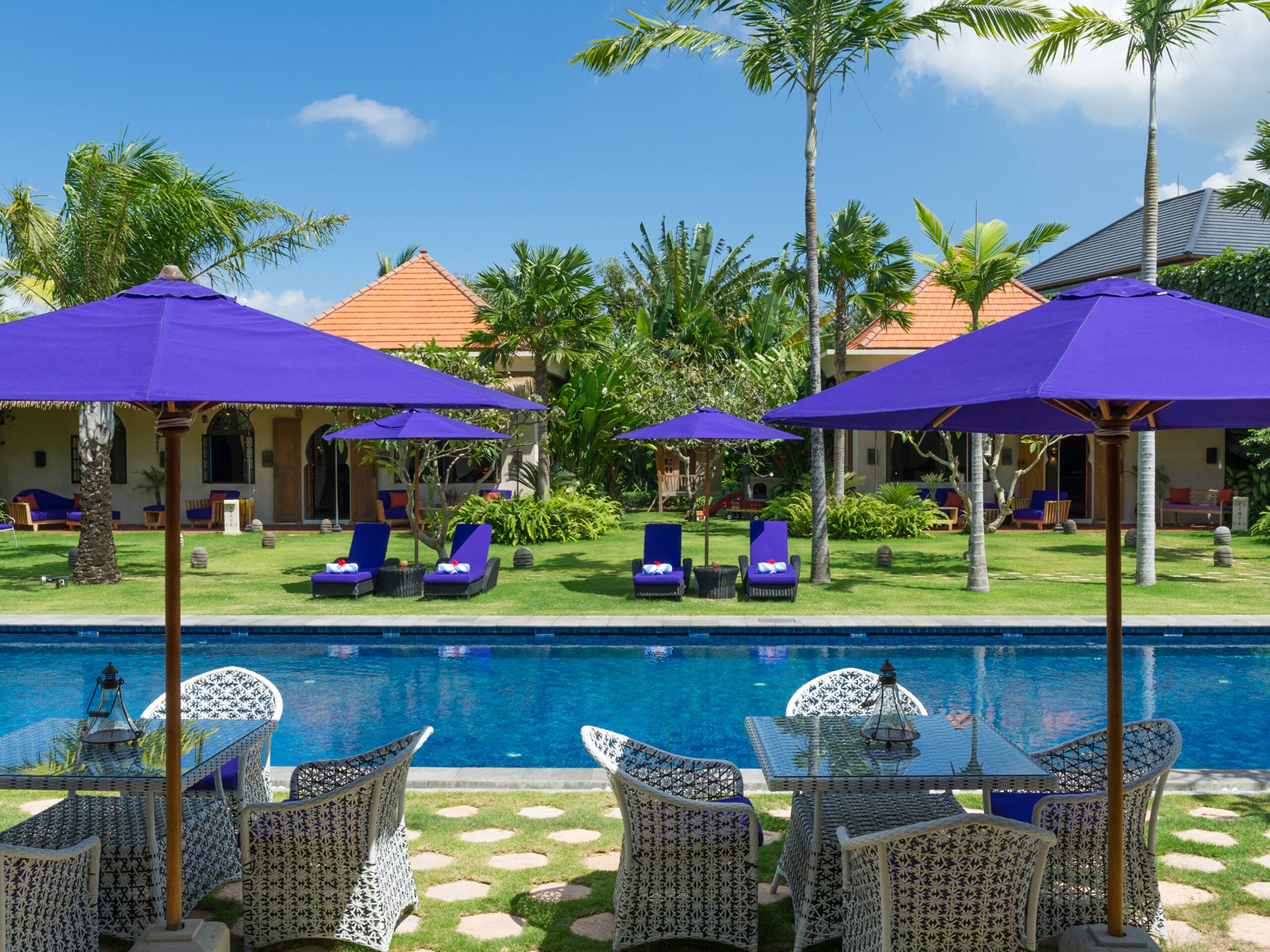 Urban haven Sayang d'Amour, 6BR, Seminyak w/ chef — photo 3