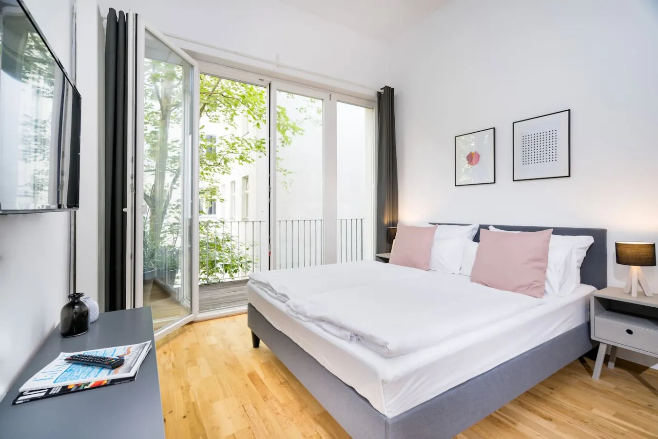 2-Bedroom with 90sqm Apartment & Balcony — photo 2