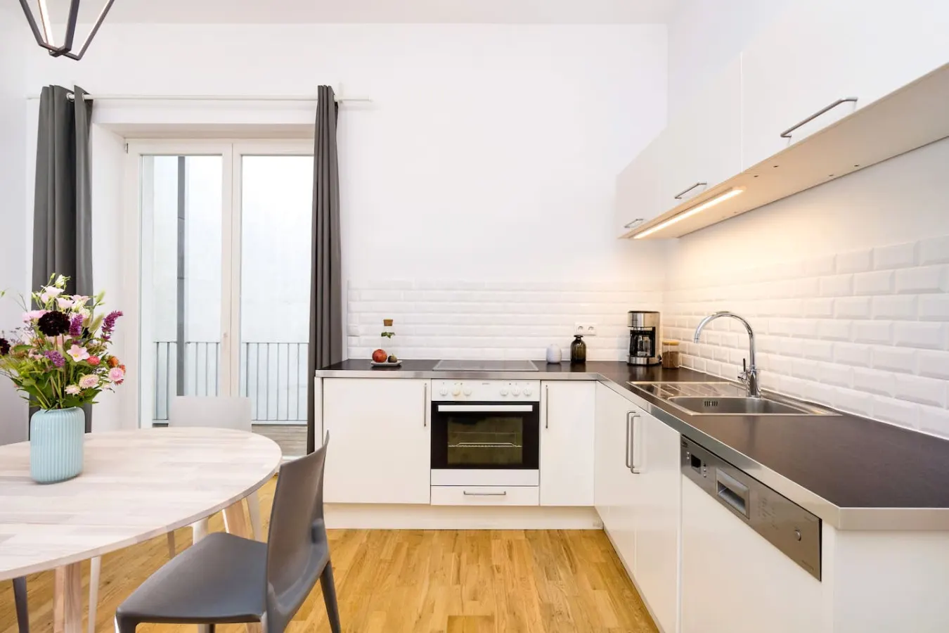 2-Bedroom with 90sqm Apartment & Balcony 14
